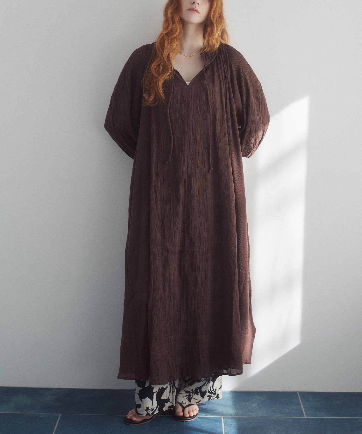 SKIPPER NECK GATHERED DRESS