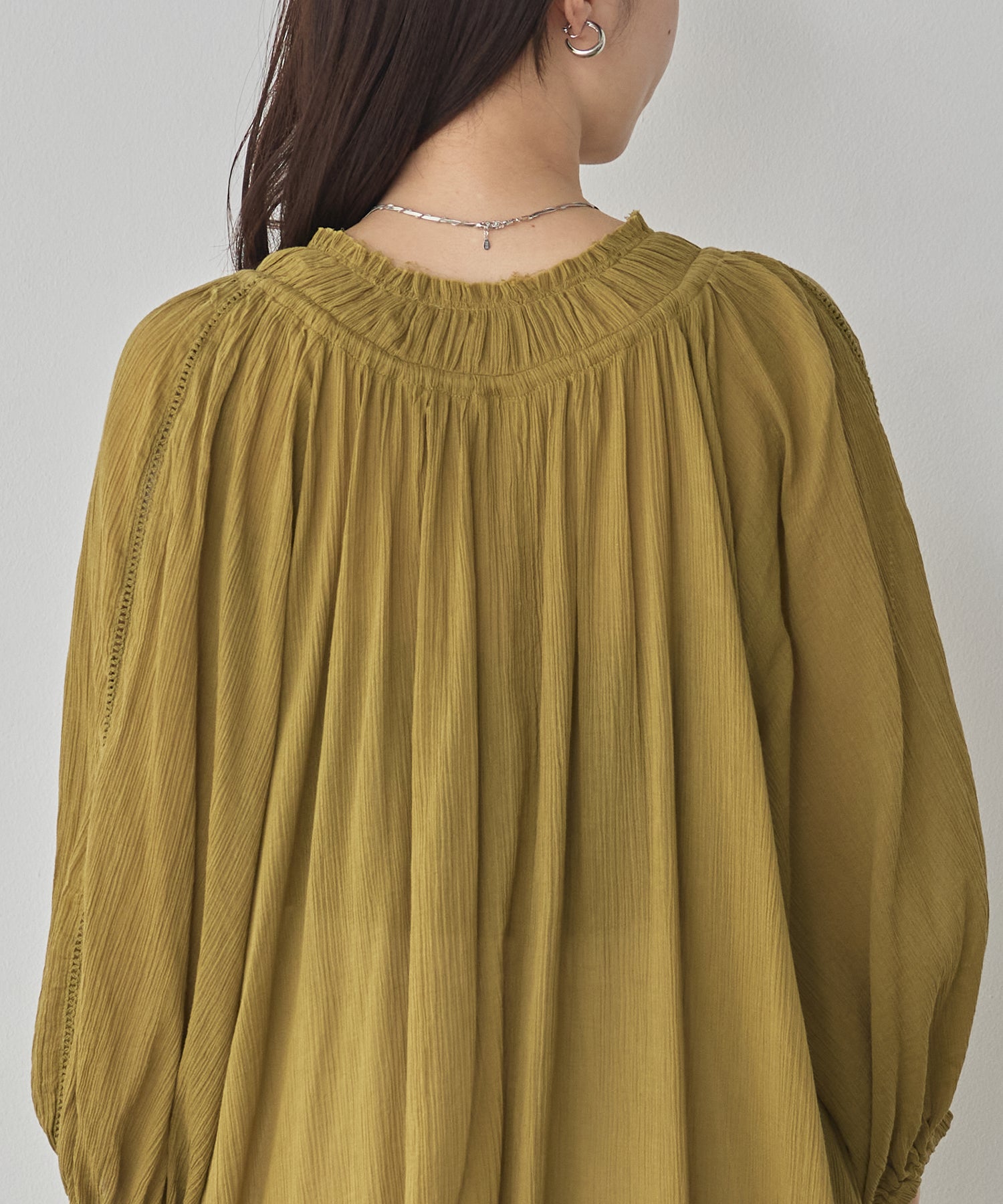 SKIPPER NECK GATHERED DRESS