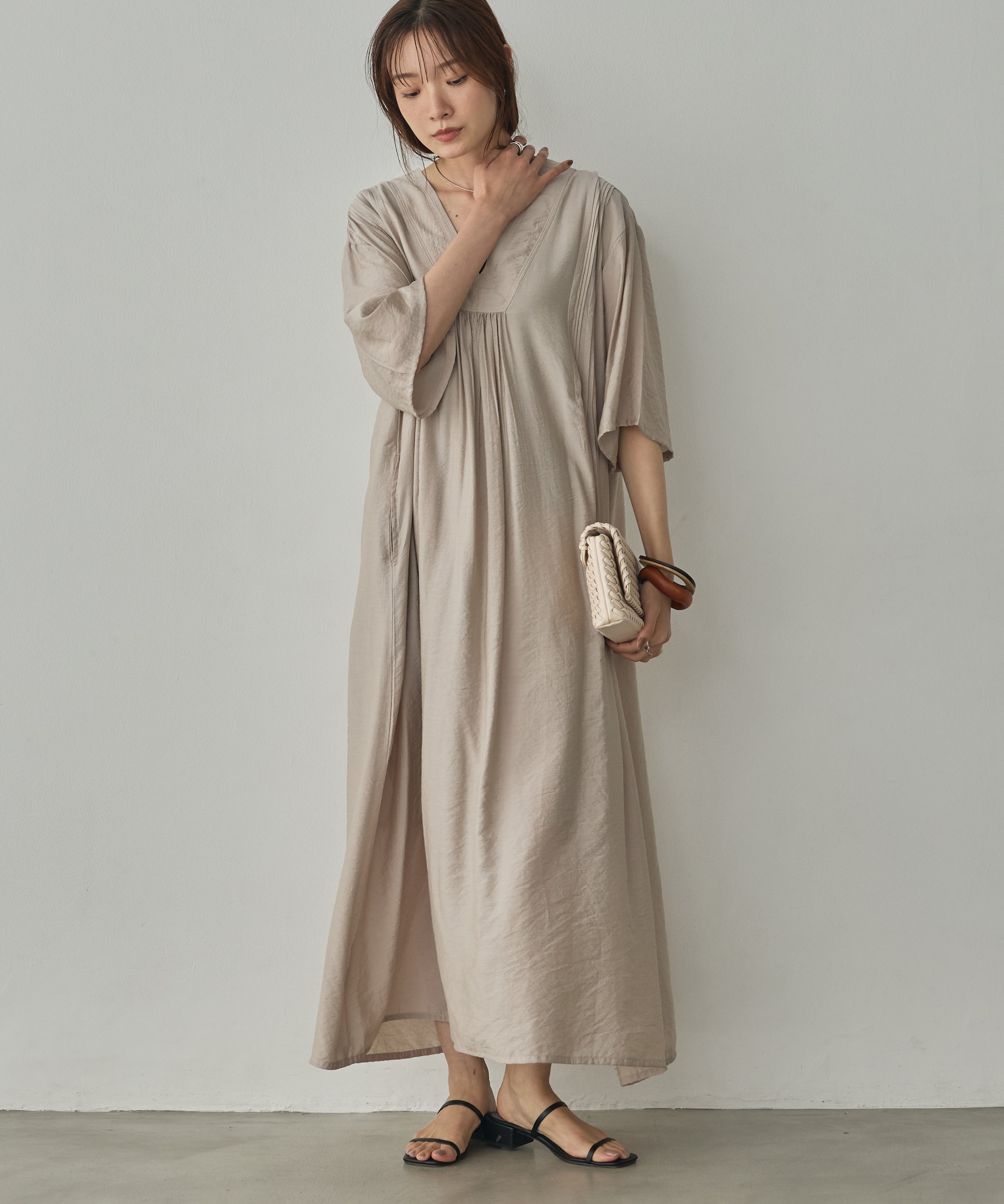 THREE-QUARTER SLEEVES KAFTAN-STYLE DRESS