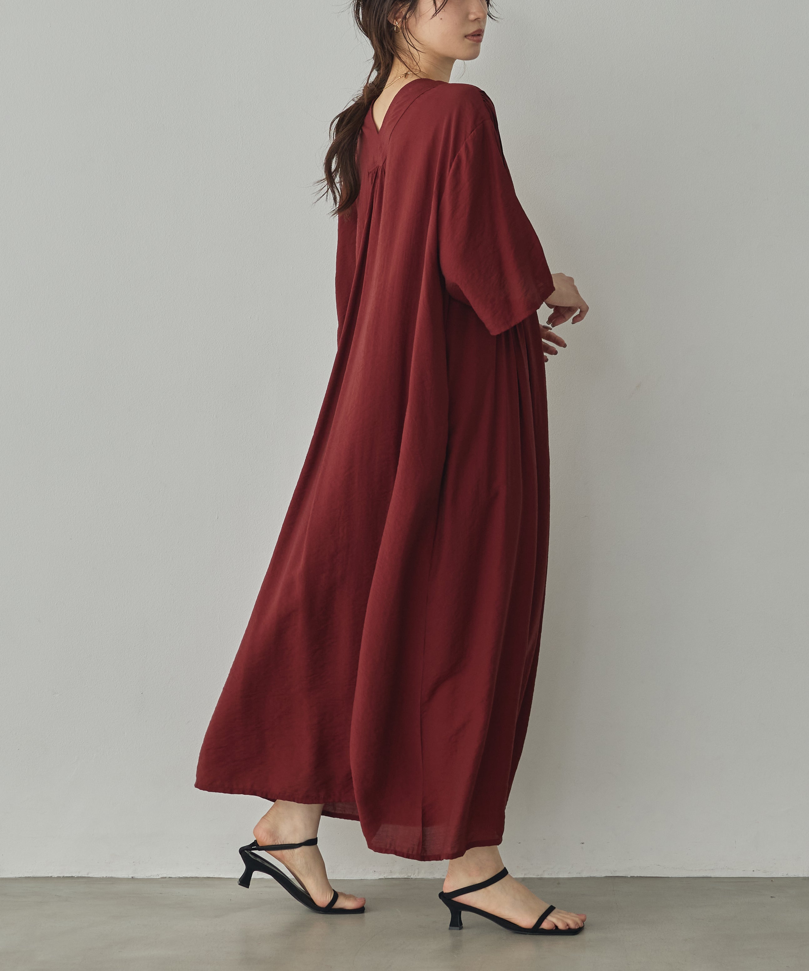 THREE-QUARTER SLEEVES KAFTAN-STYLE DRESS