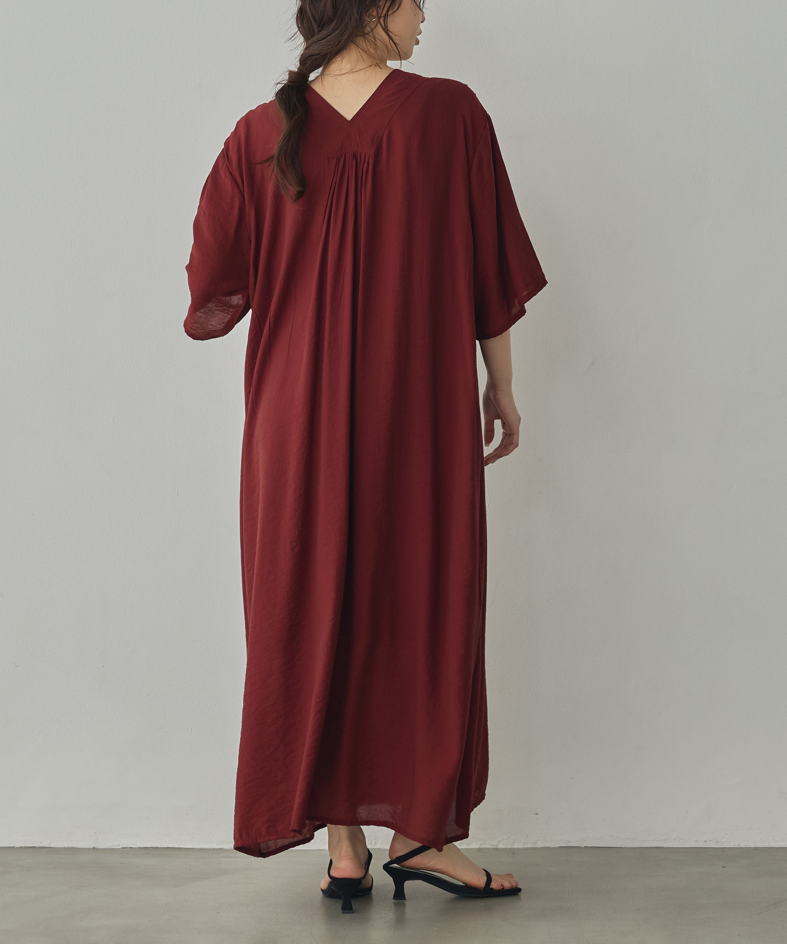 THREE-QUARTER SLEEVES KAFTAN-STYLE DRESS