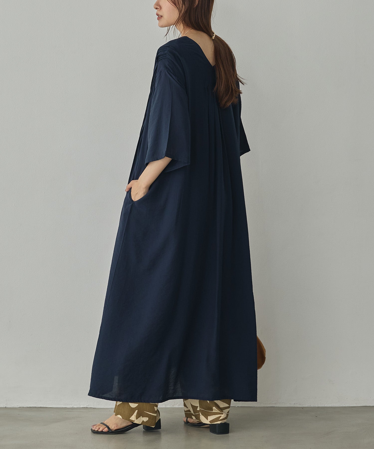 THREE-QUARTER SLEEVES KAFTAN-STYLE DRESS