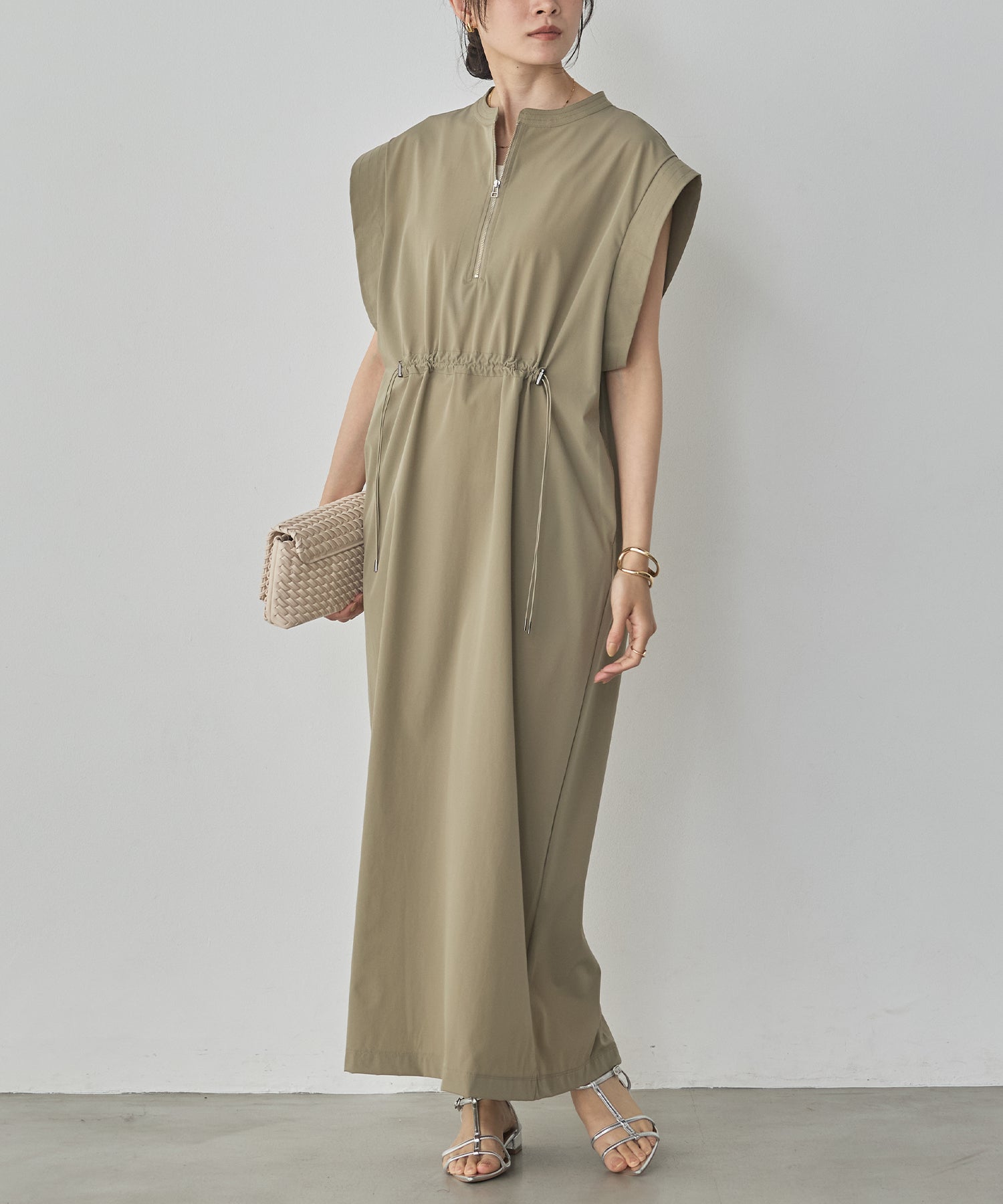 ICE-TOUCH] FRONT-ZIP DRESS