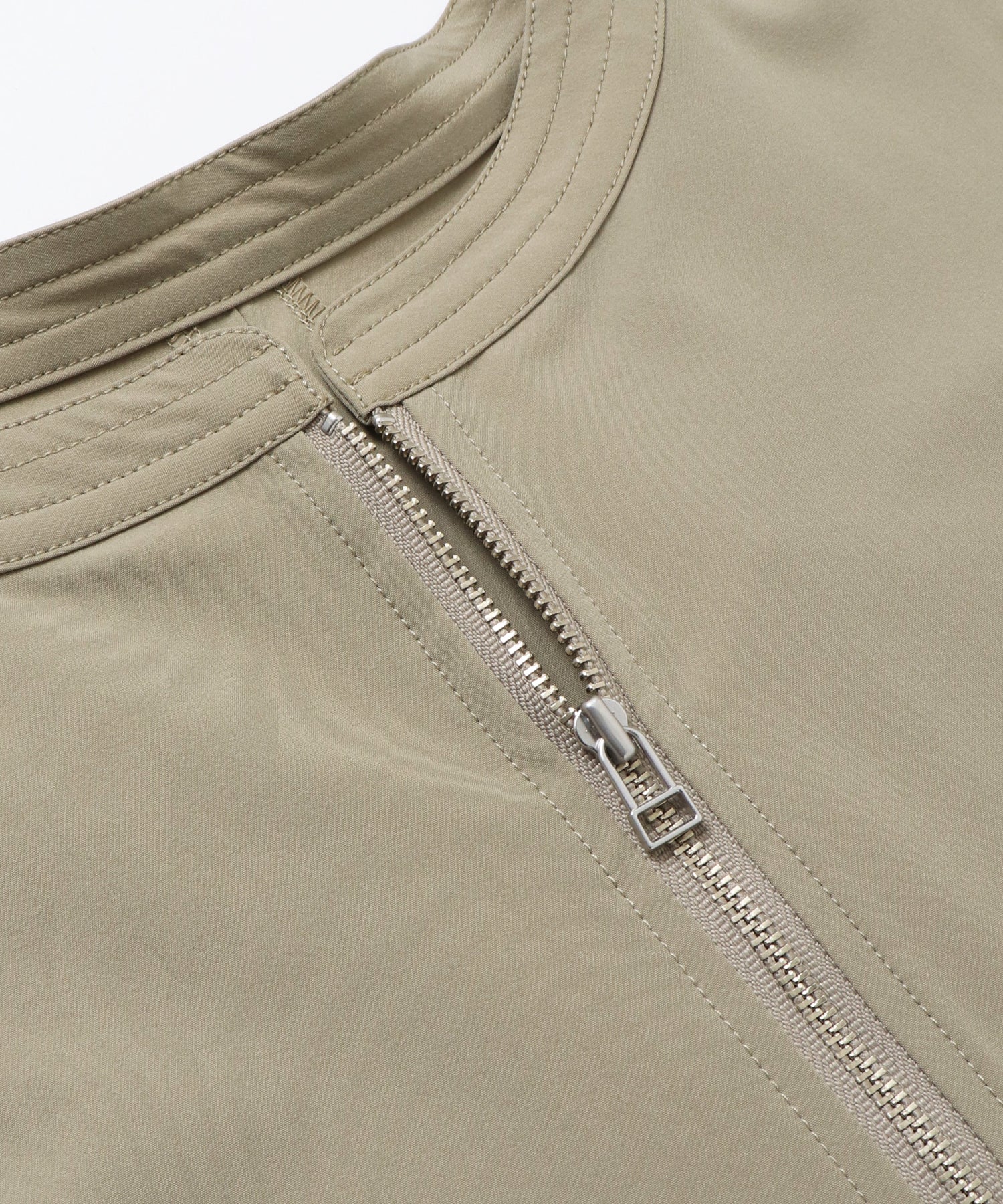 [ICE TOUCH] FRONT-ZIP DRESS