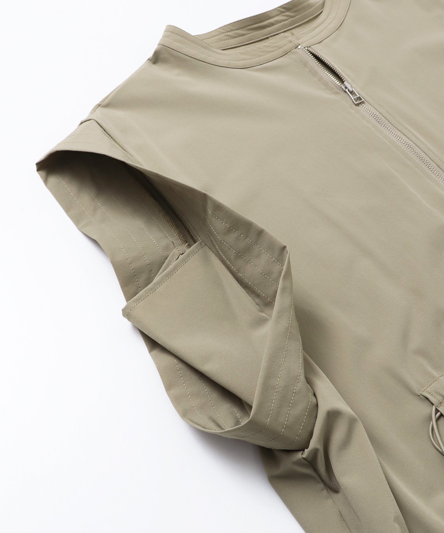 [ICE TOUCH] FRONT-ZIP DRESS