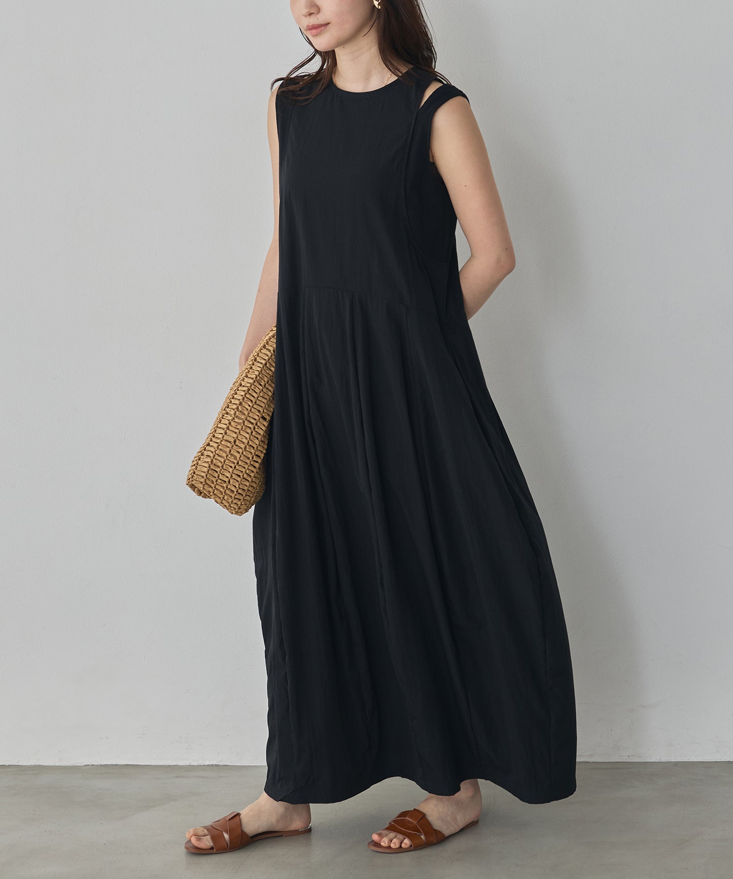 RIBBED BALLOON DRESS