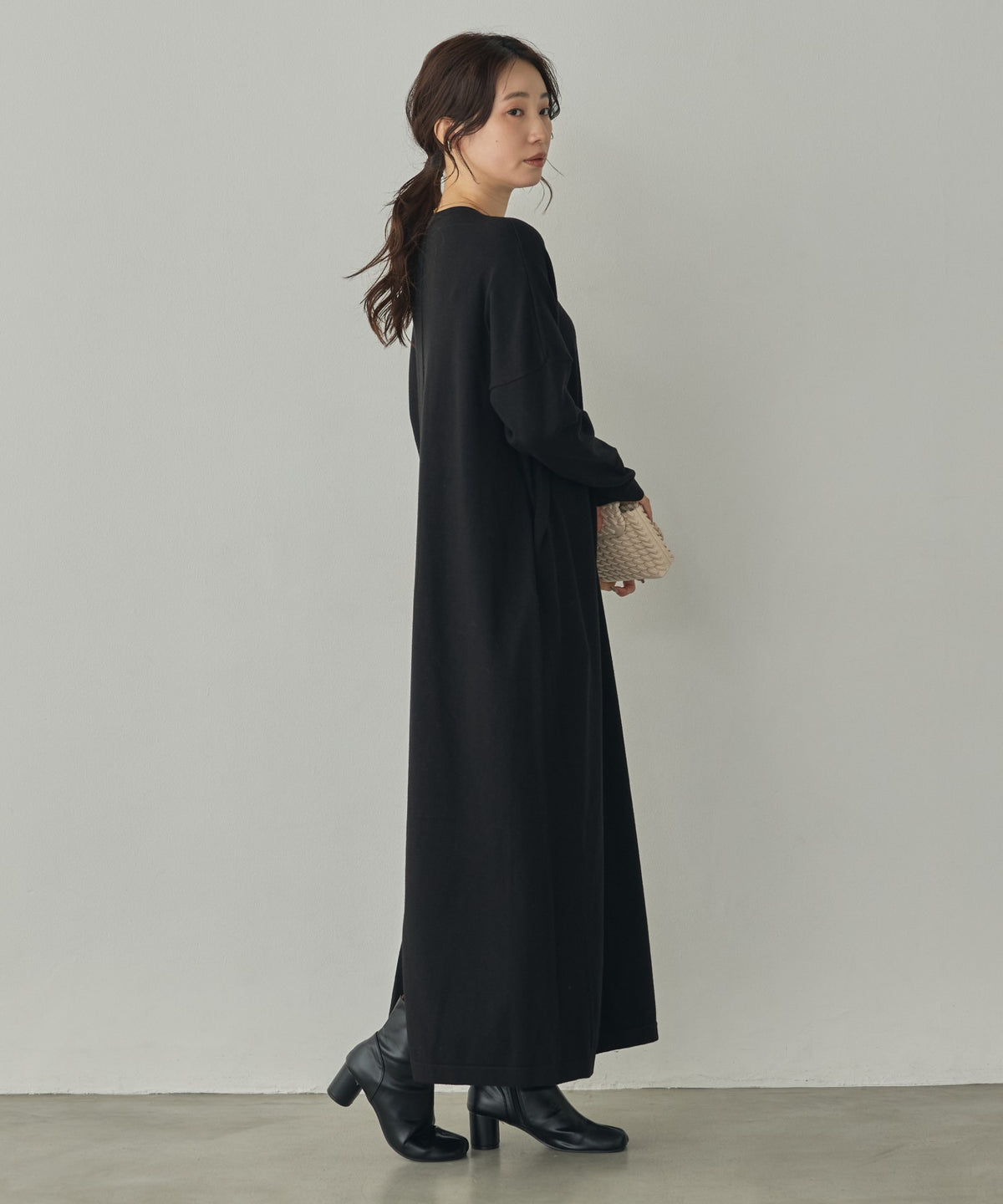 [ANTI-STATIC] YAWAMOCHI YARN OVER-DOLMAN KNIT DRESS
