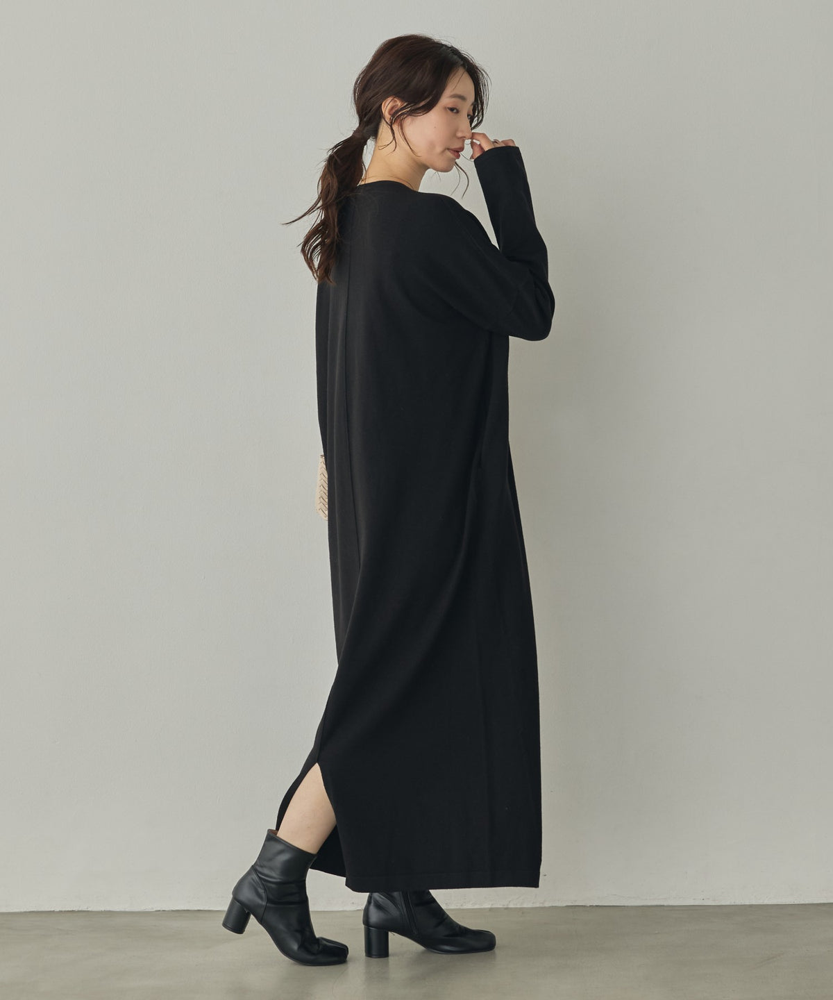 [ANTI-STATIC] YAWAMOCHI YARN OVER-DOLMAN KNIT DRESS