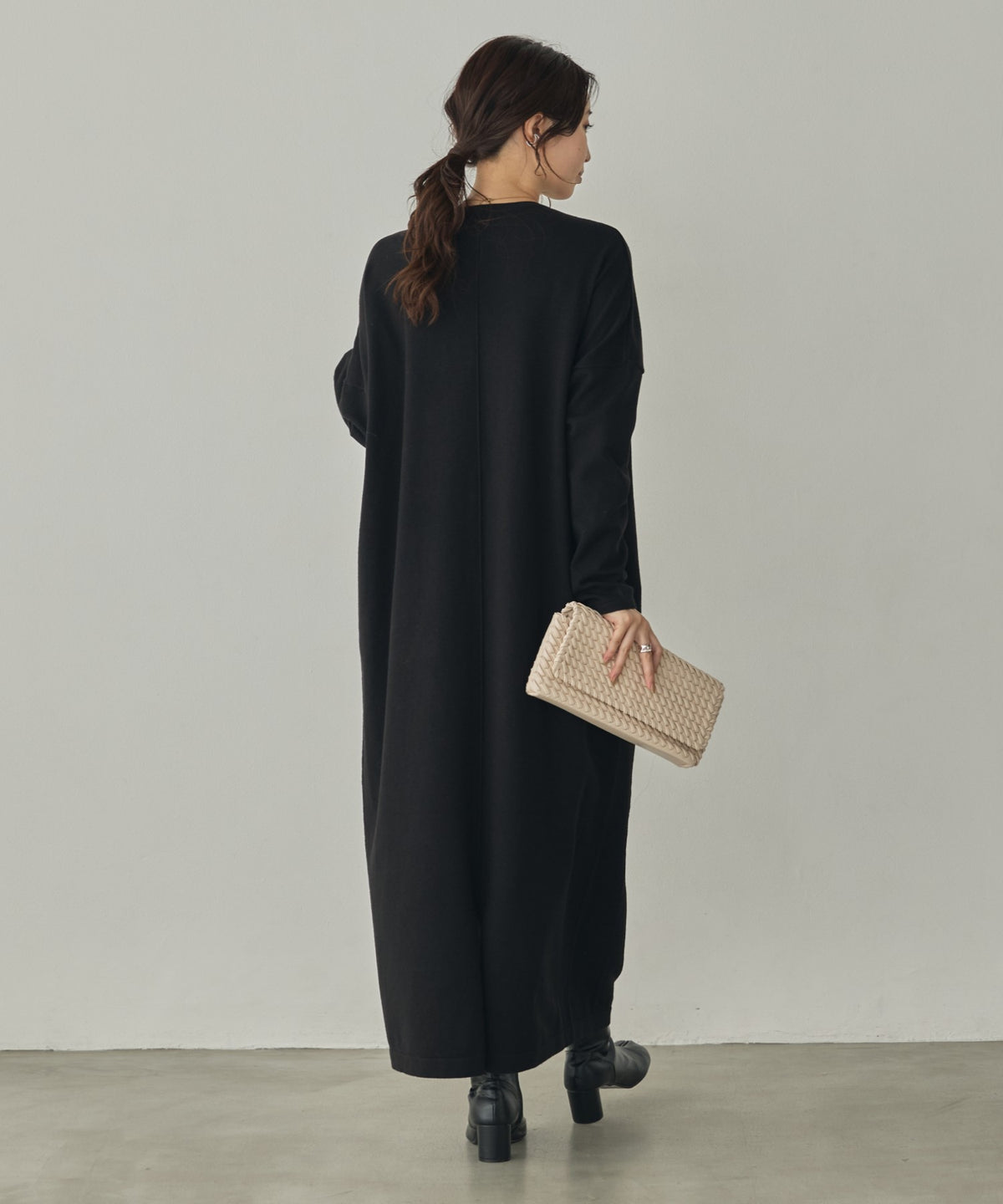 [ANTI-STATIC] YAWAMOCHI YARN OVER-DOLMAN KNIT DRESS
