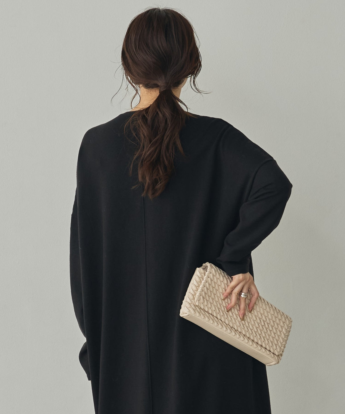 [ANTI-STATIC] YAWAMOCHI YARN OVER-DOLMAN KNIT DRESS