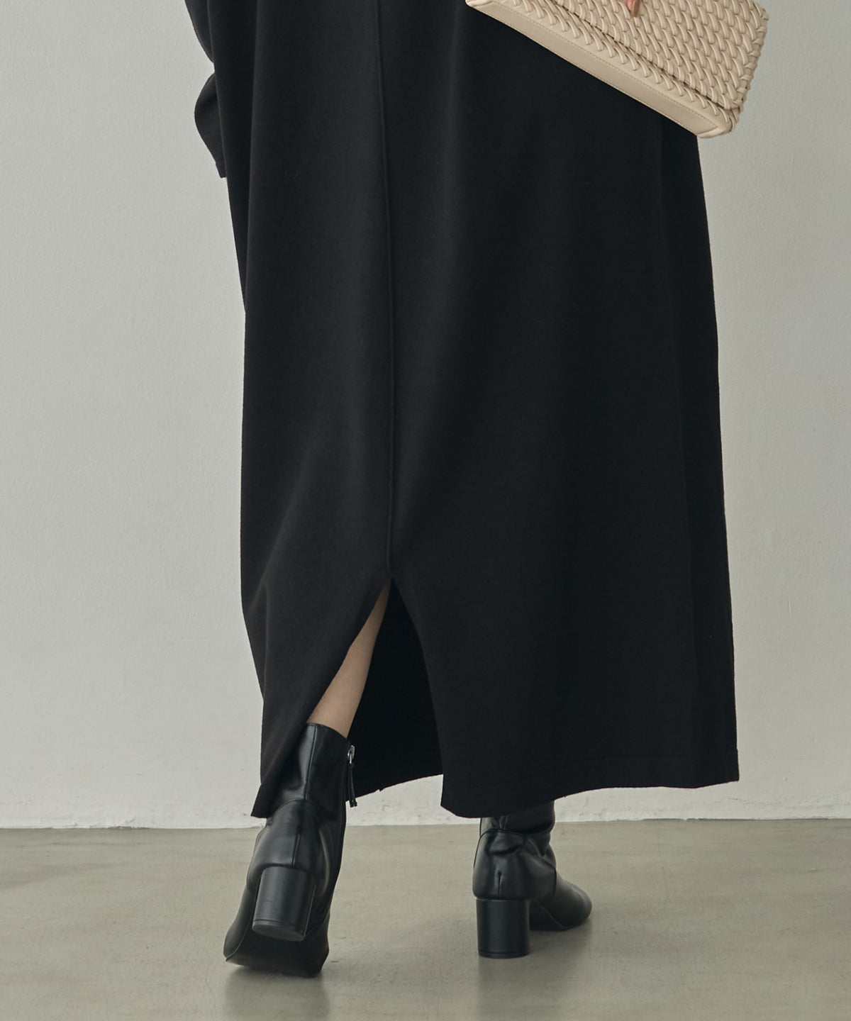 [ANTI-STATIC] YAWAMOCHI YARN OVER-DOLMAN KNIT DRESS