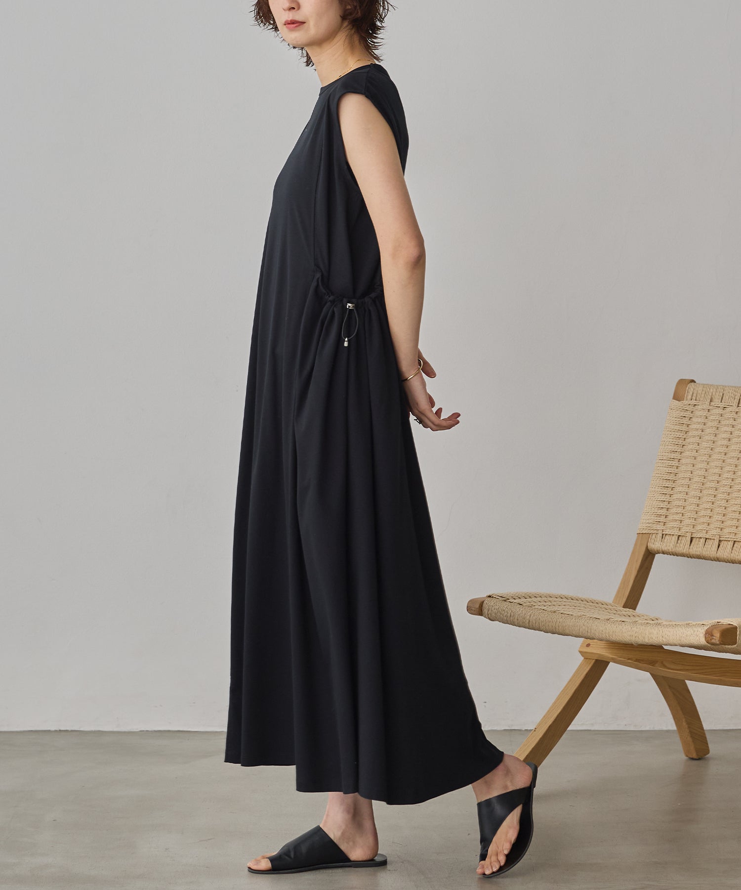 COMPACT SMOOTH DRAWSTRING DESIGN DRESS
