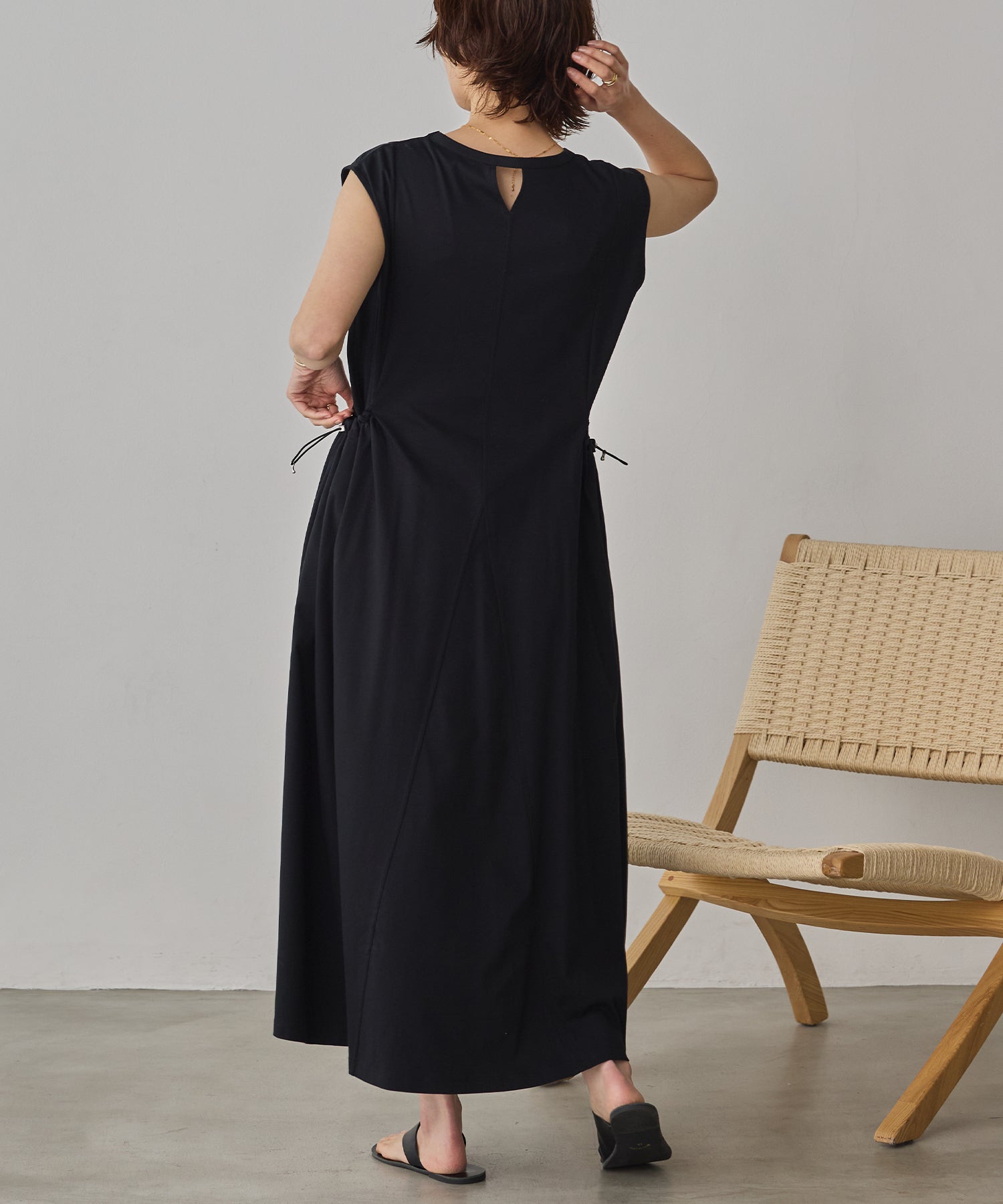 COMPACT SMOOTH DRAWSTRING DESIGN DRESS