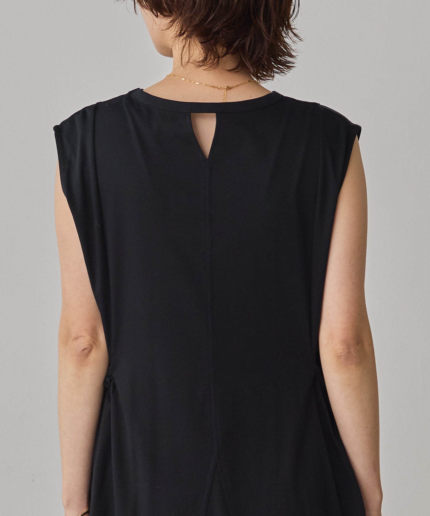 COMPACT SMOOTH DRAWSTRING DESIGN DRESS