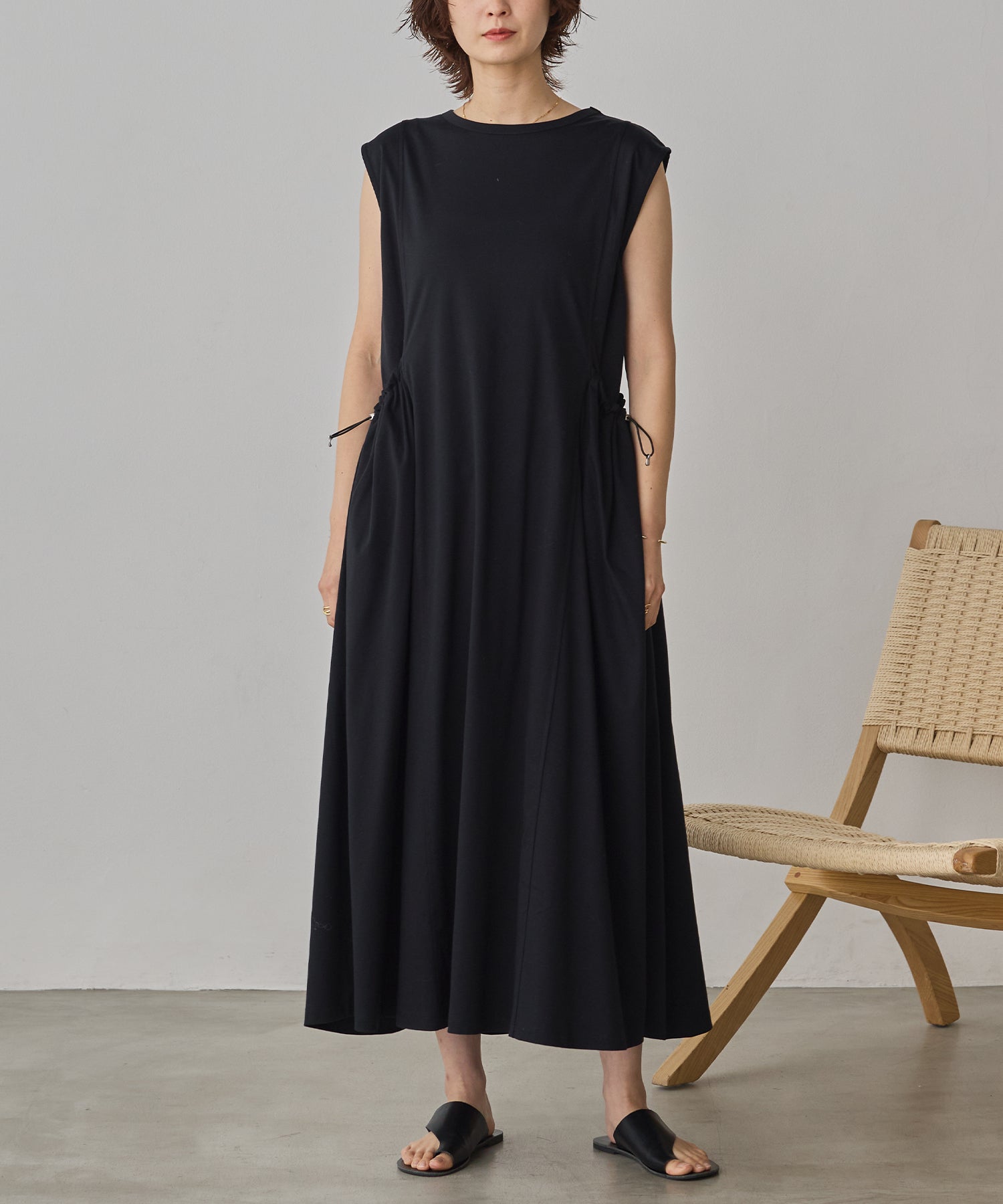 COMPACT SMOOTH DRAWSTRING DESIGN DRESS