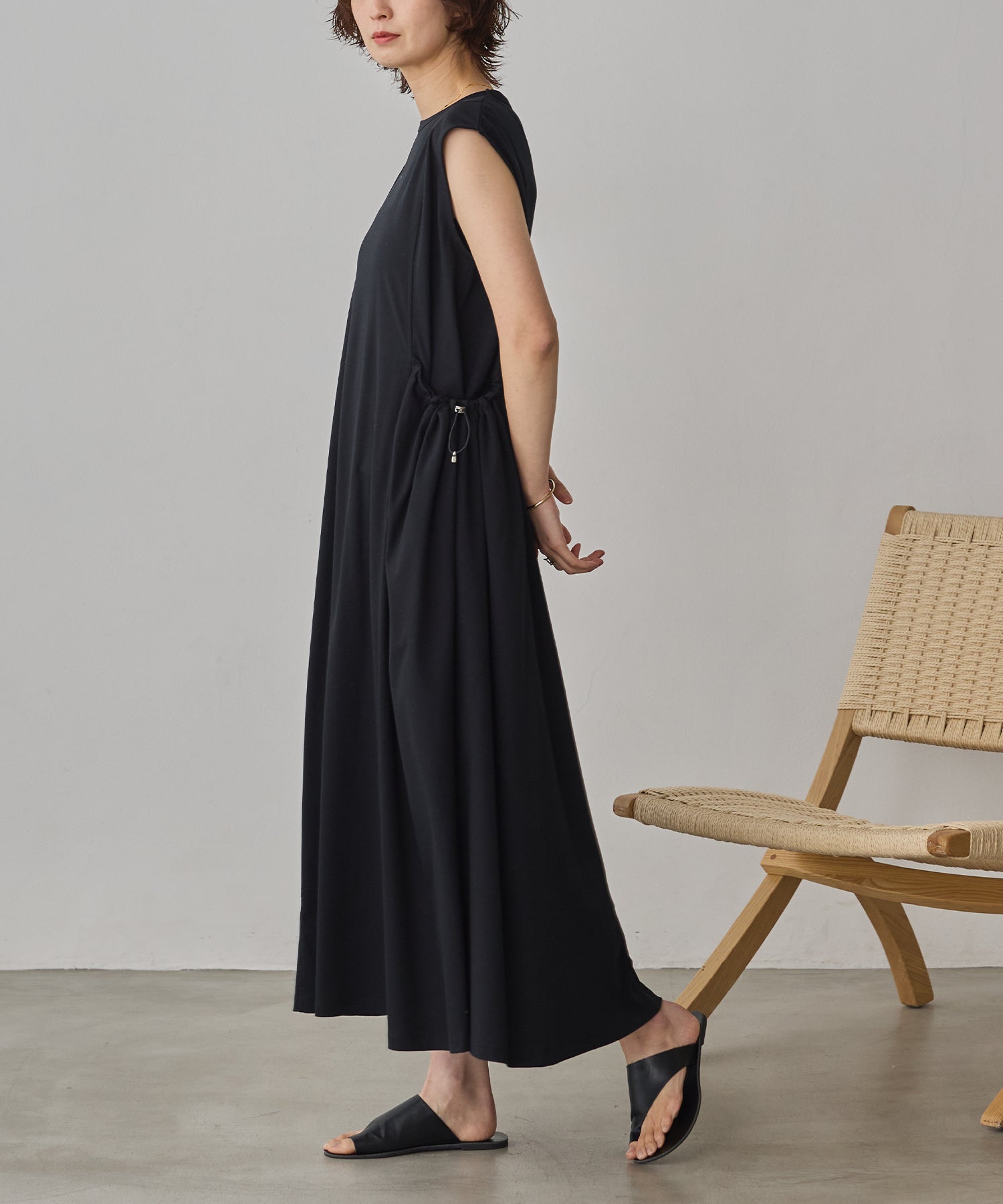 COMPACT SMOOTH DRAWSTRING DESIGN DRESS