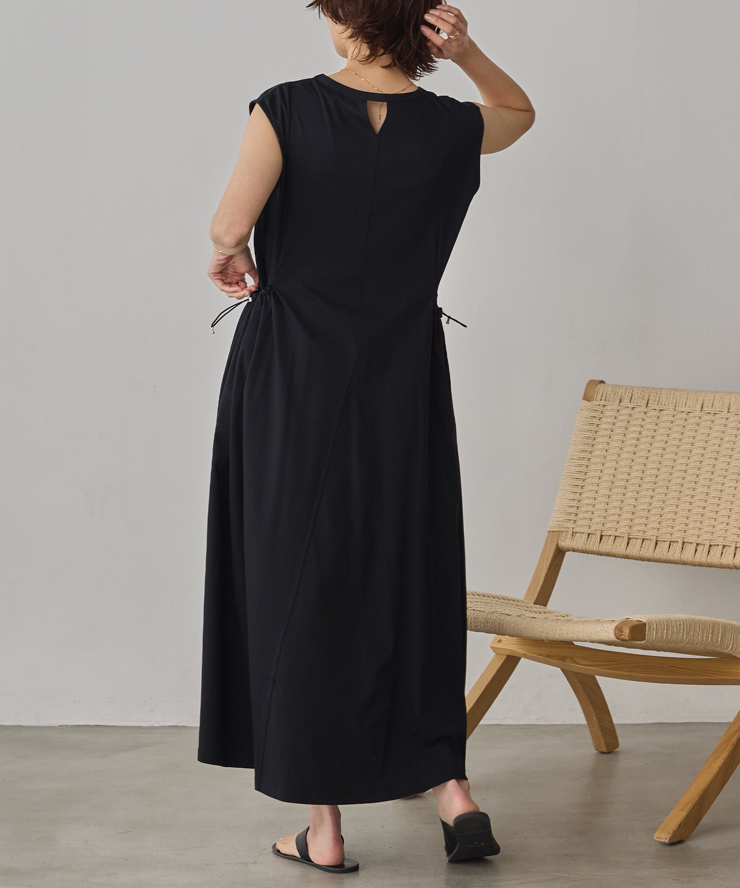 COMPACT SMOOTH DRAWSTRING DESIGN DRESS