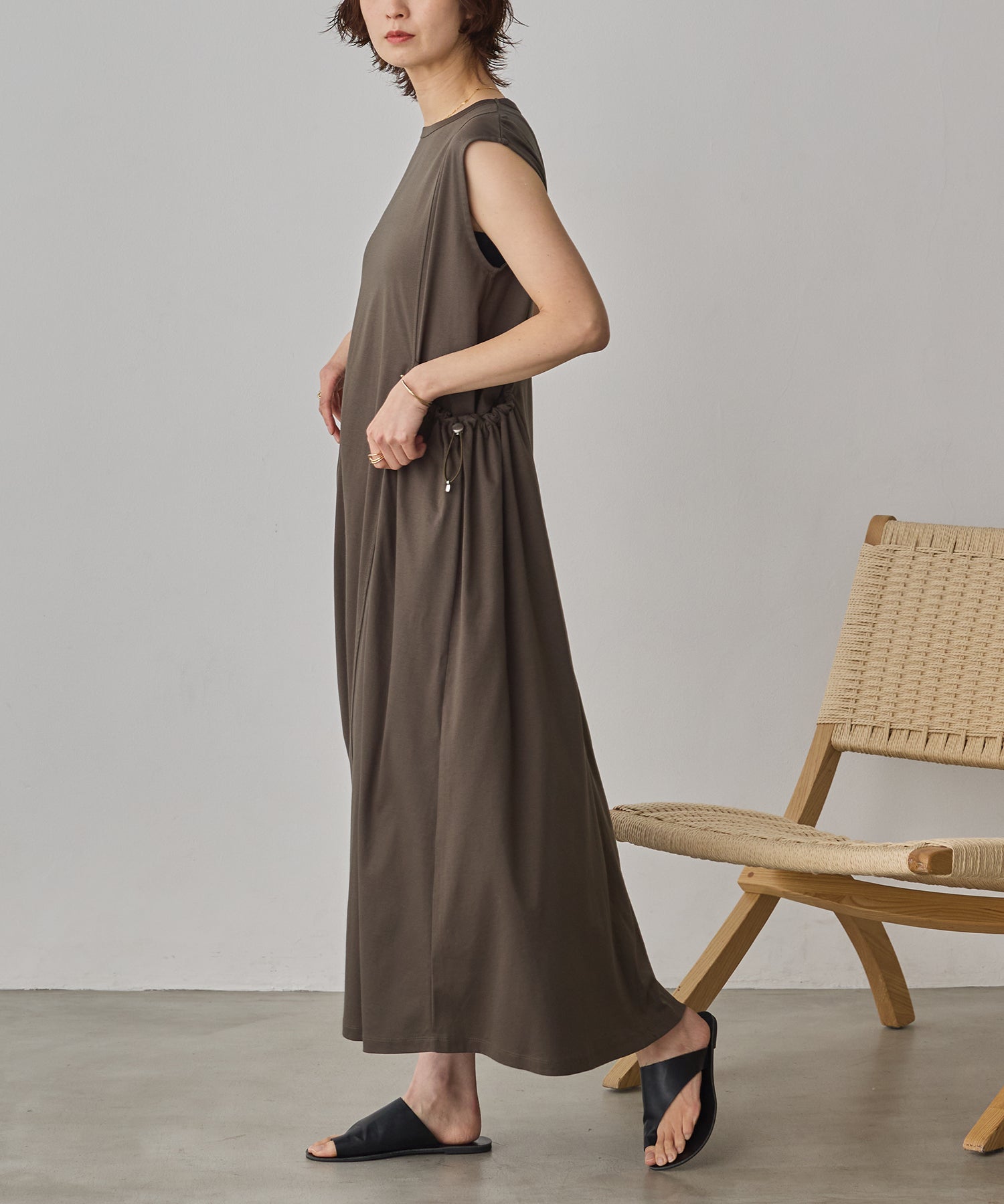 COMPACT SMOOTH DRAWSTRING DESIGN DRESS