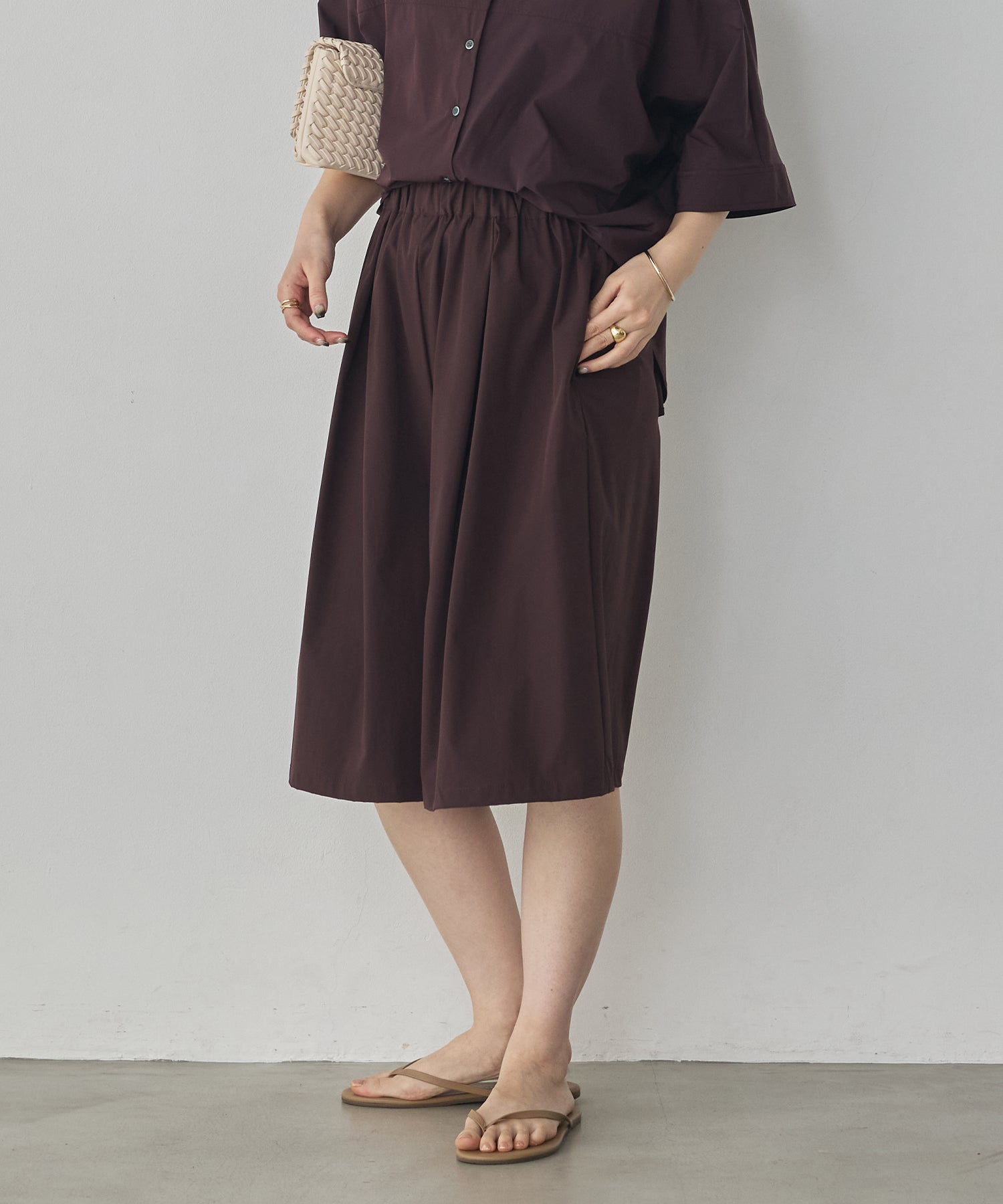 [ICE TOUCH] PLEATED SHORTS