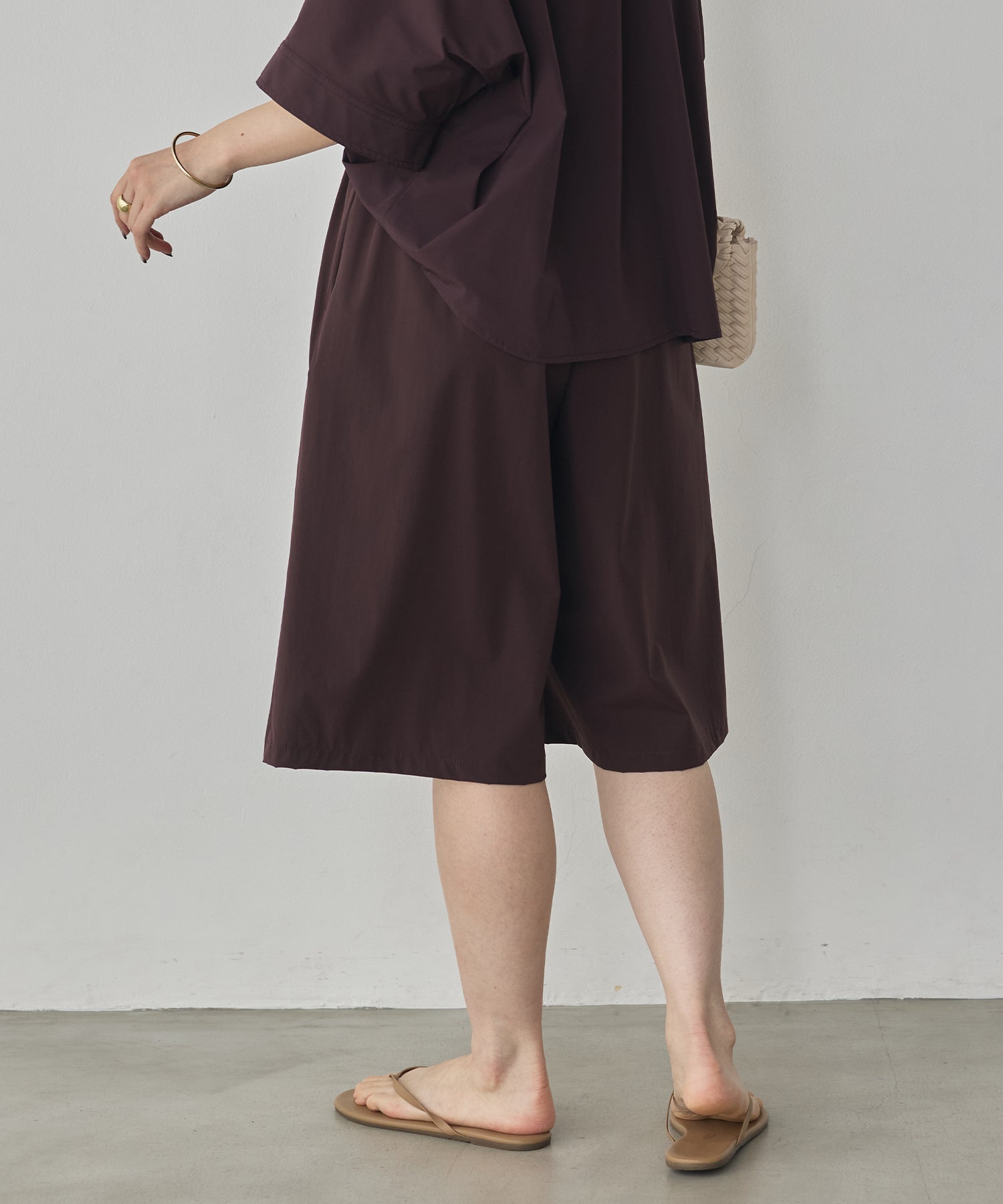 [ICE TOUCH] PLEATED SHORTS