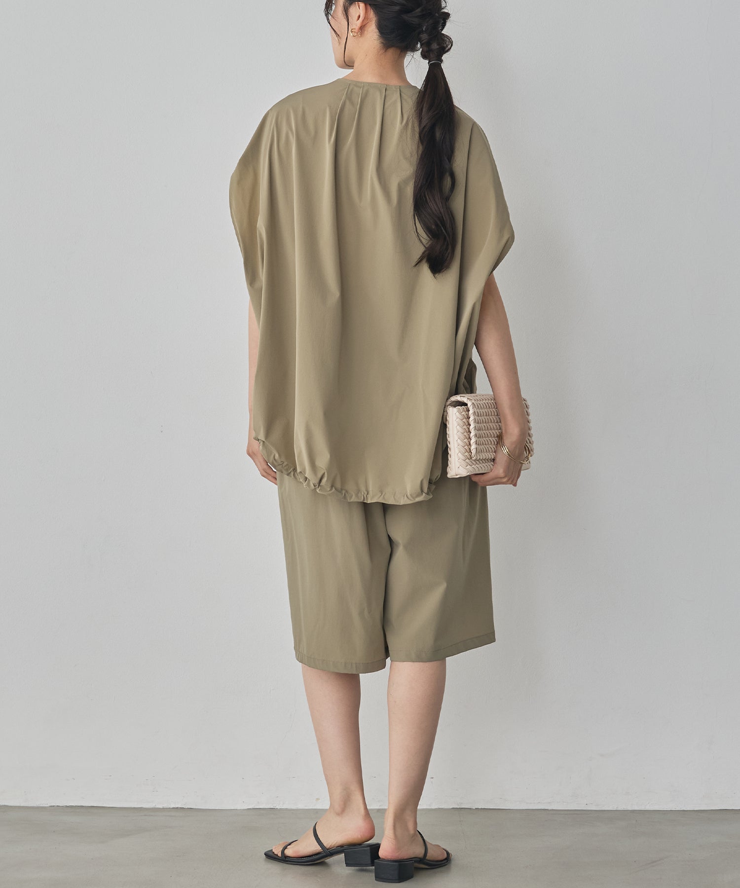 [ICE TOUCH] PLEATED SHORTS