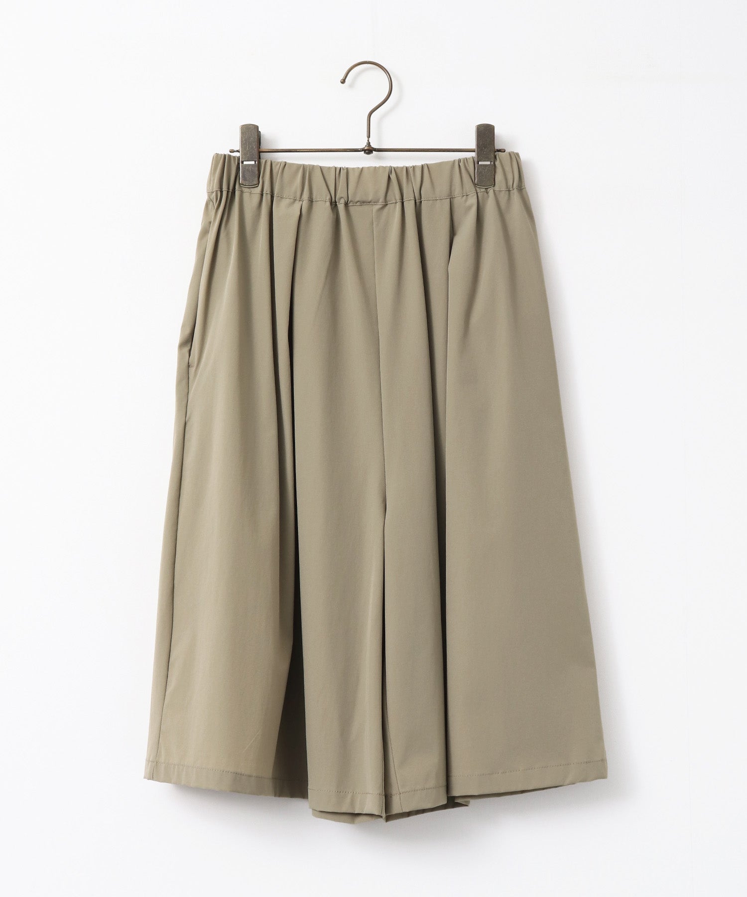[ICE TOUCH] PLEATED SHORTS