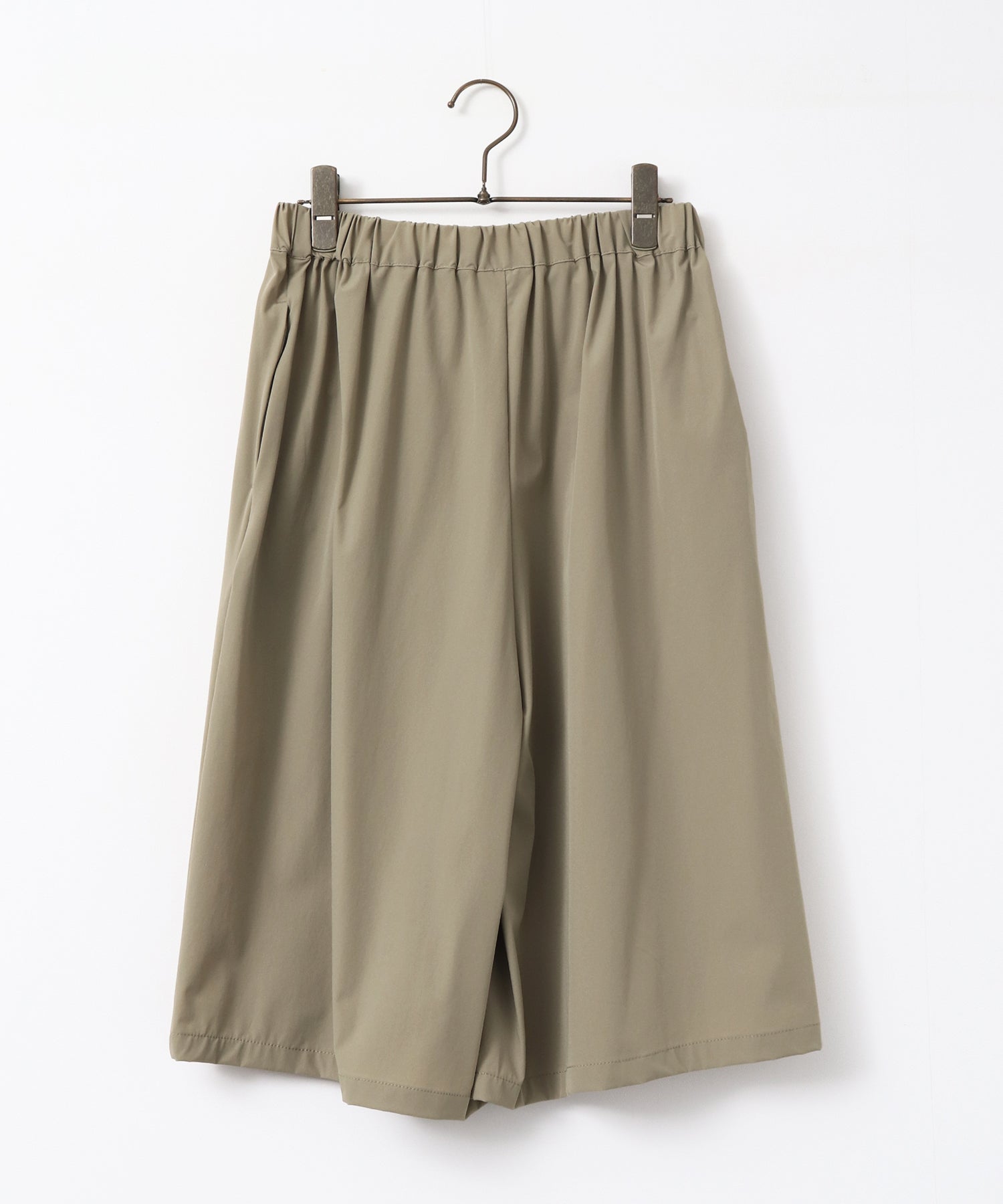 [ICE TOUCH] PLEATED SHORTS