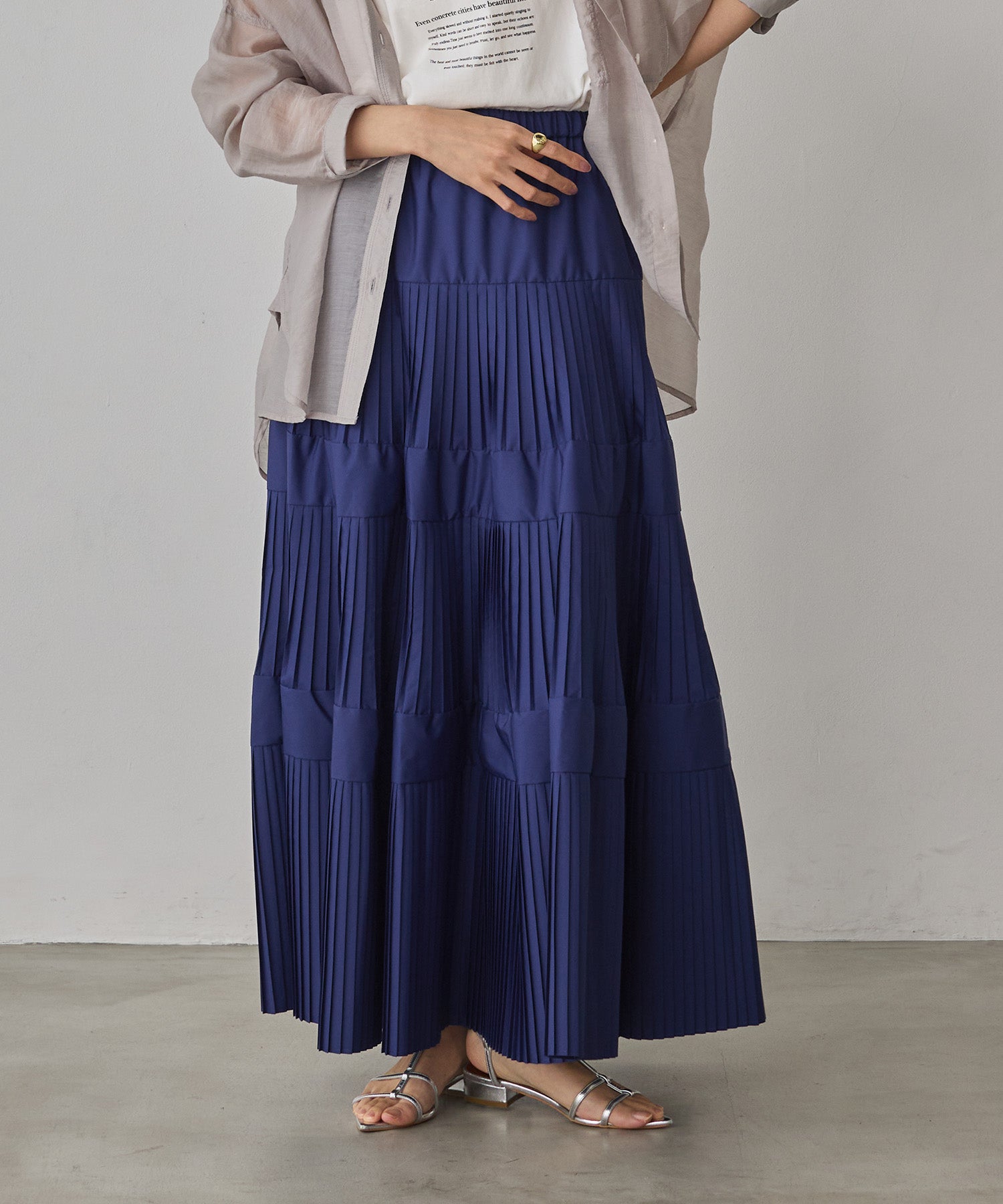 PLEATED TIERED SKIRT