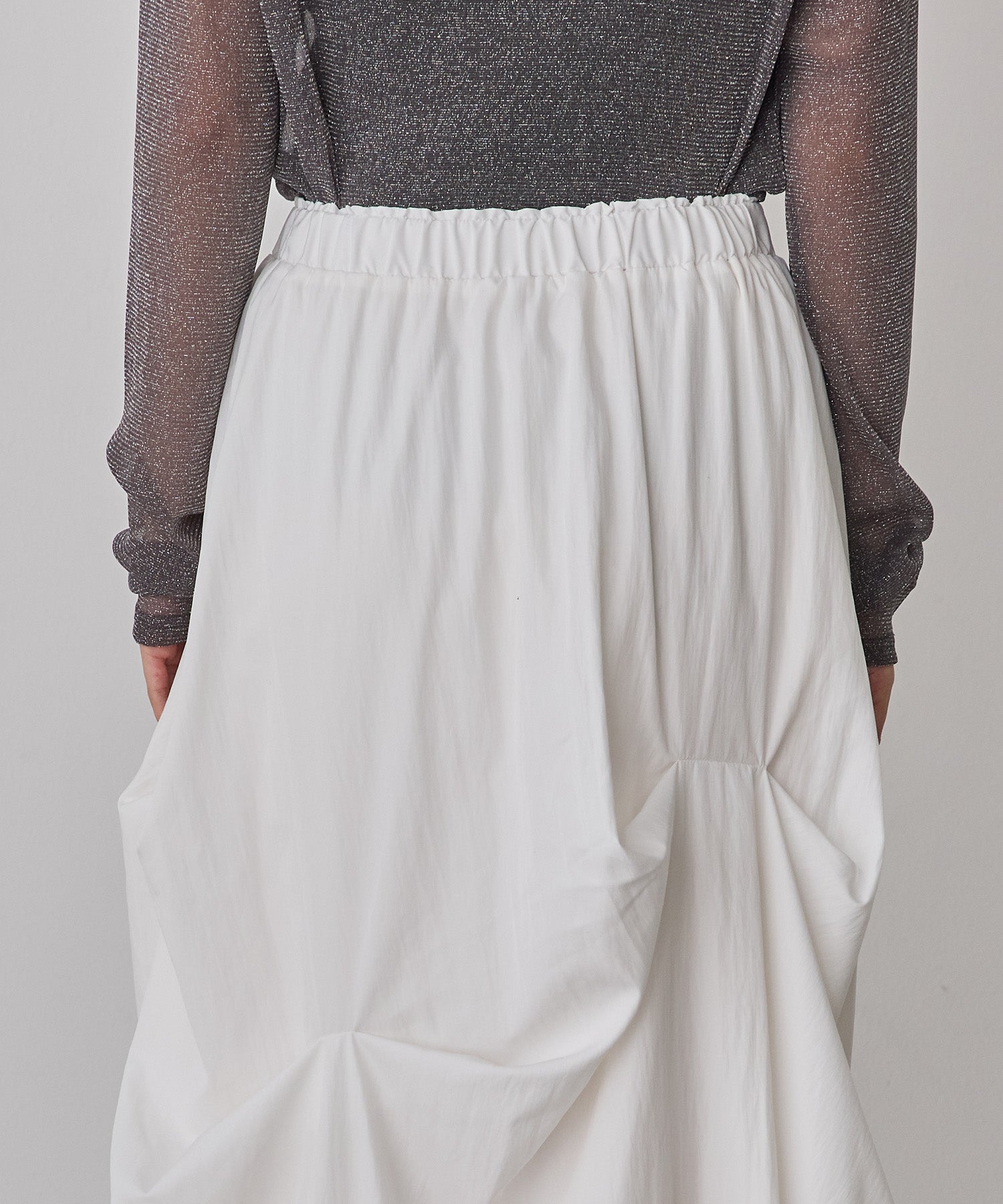 RANDOM TUCK SKIRT