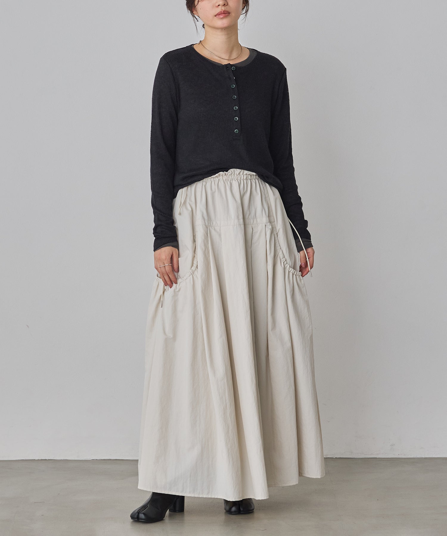 NYLON DESIGN FLARE SKIRT