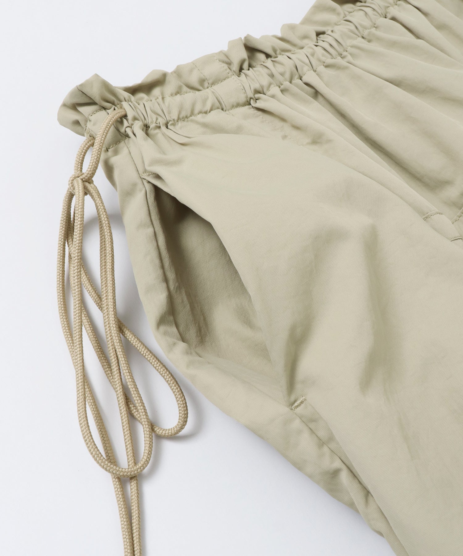 NYLON DESIGN FLARE SKIRT