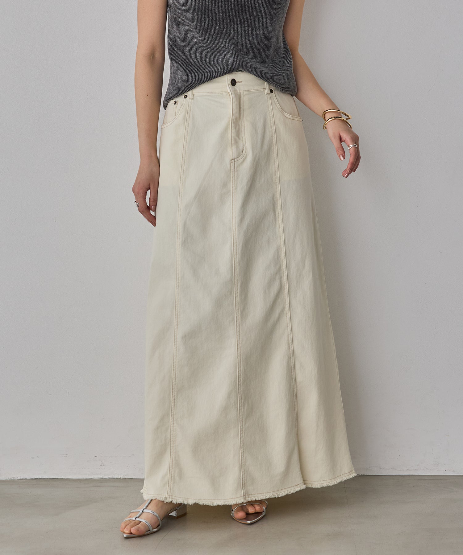 STRETCH DENIM NARROW SKIRT