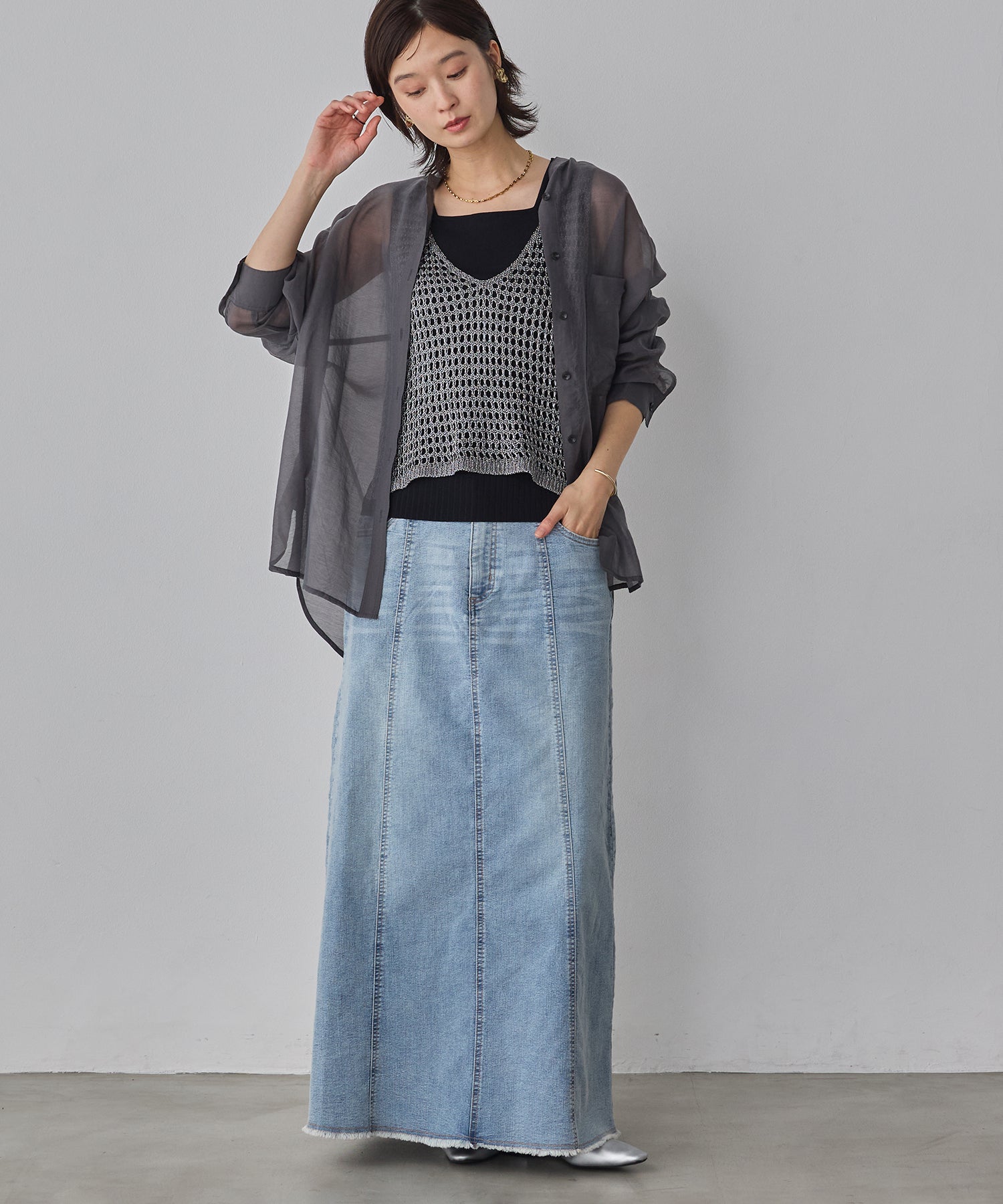 STRETCH DENIM NARROW SKIRT