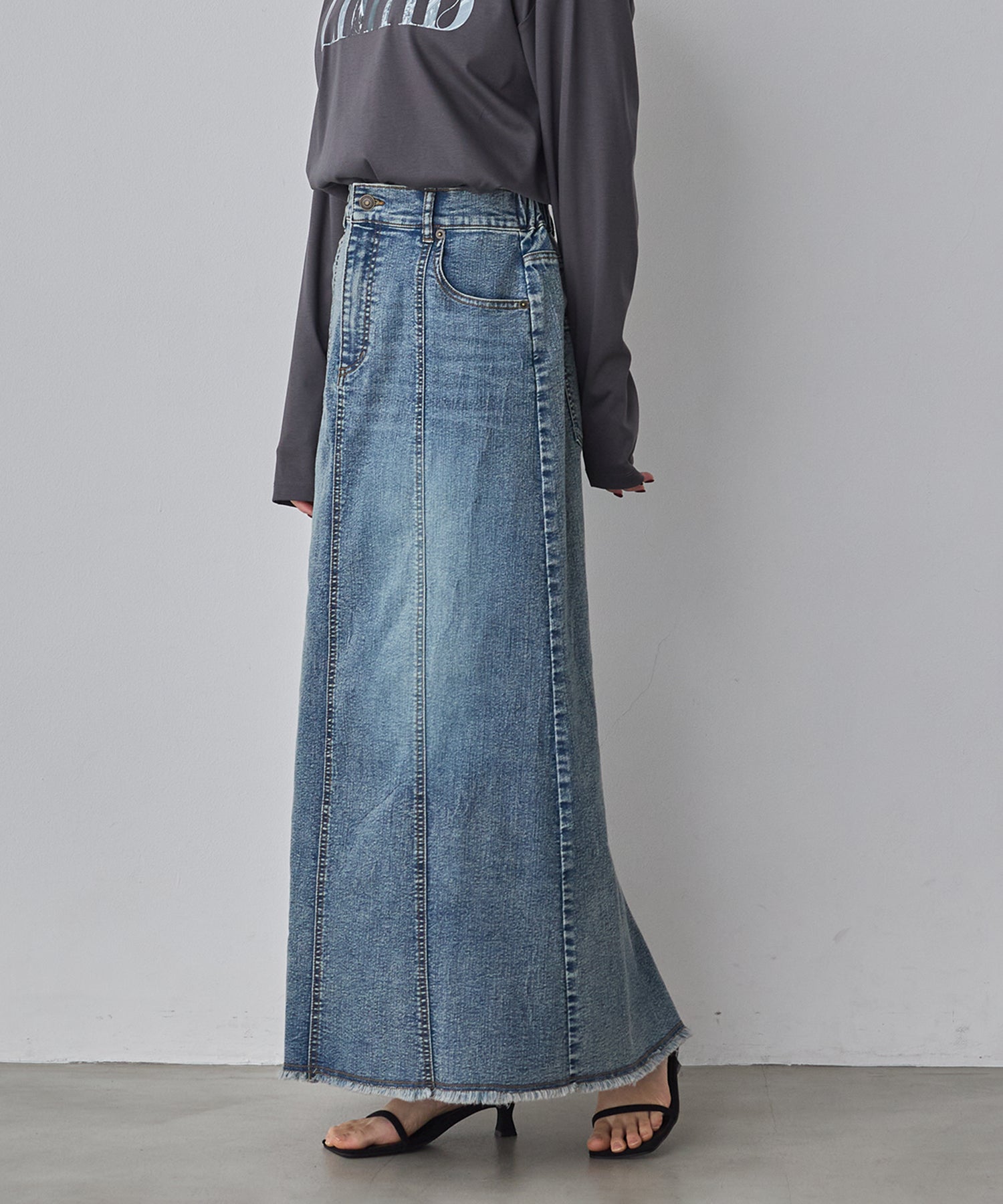 STRETCH DENIM NARROW SKIRT