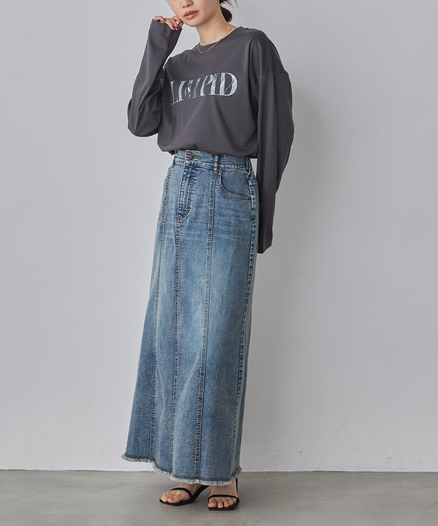 STRETCH DENIM NARROW SKIRT