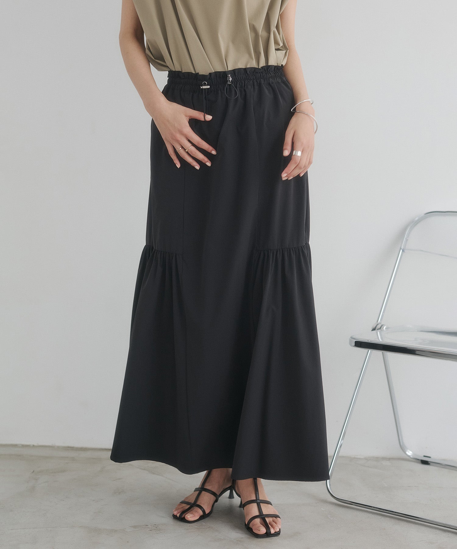 [ICE TOUCH] SIDE-TIERED SKIRT