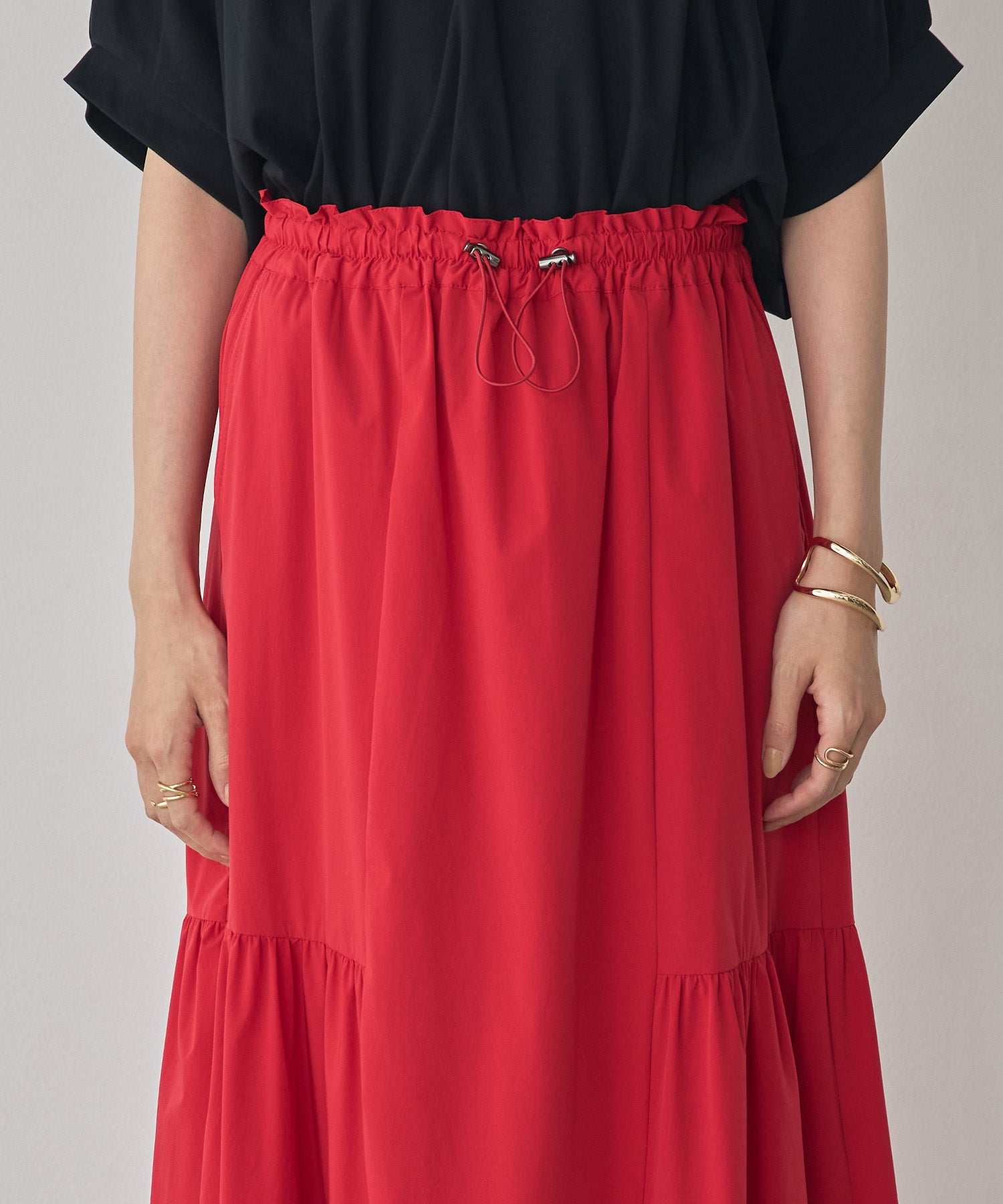 [ICE TOUCH] SIDE-TIERED SKIRT