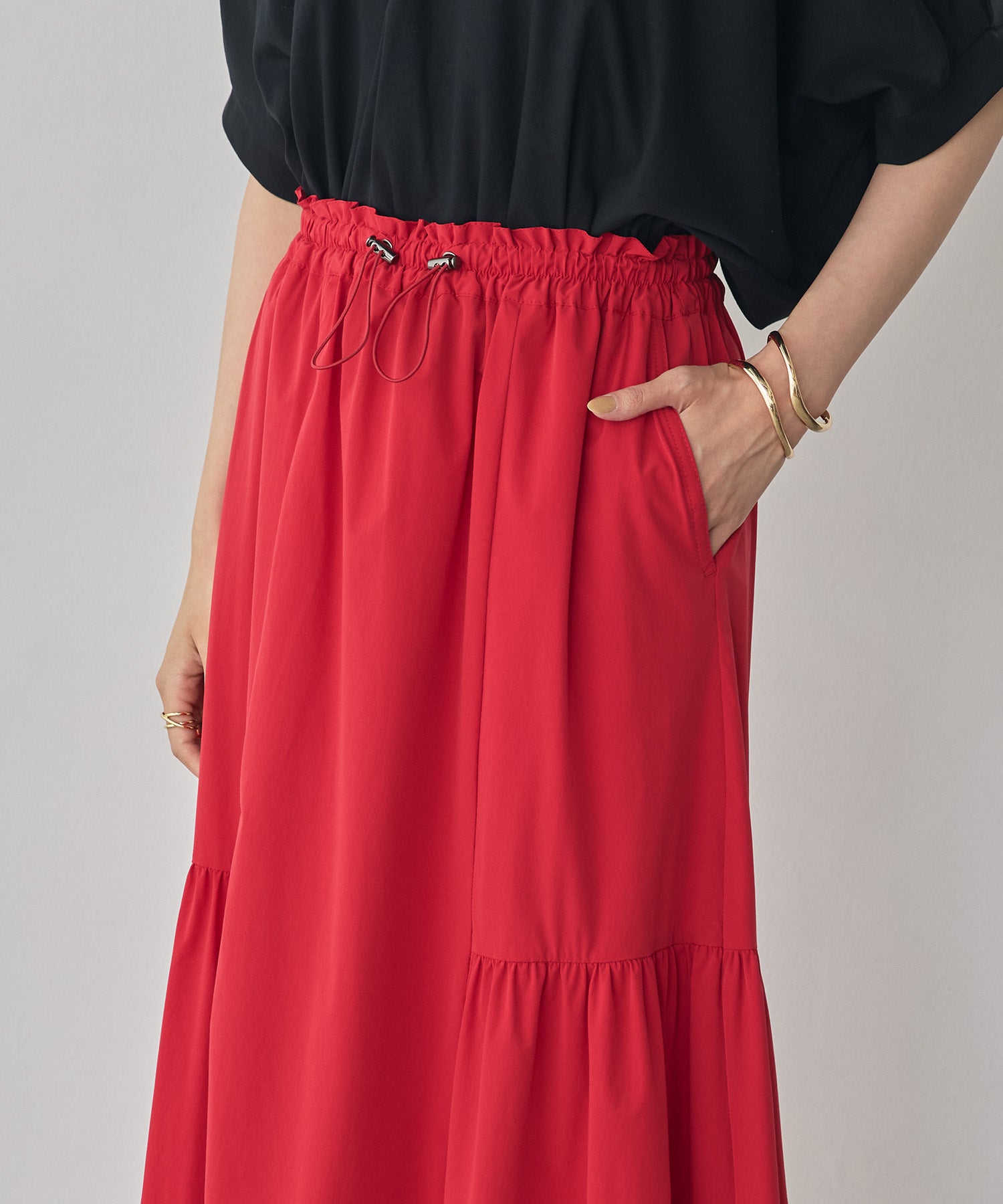 [ICE TOUCH] SIDE-TIERED SKIRT