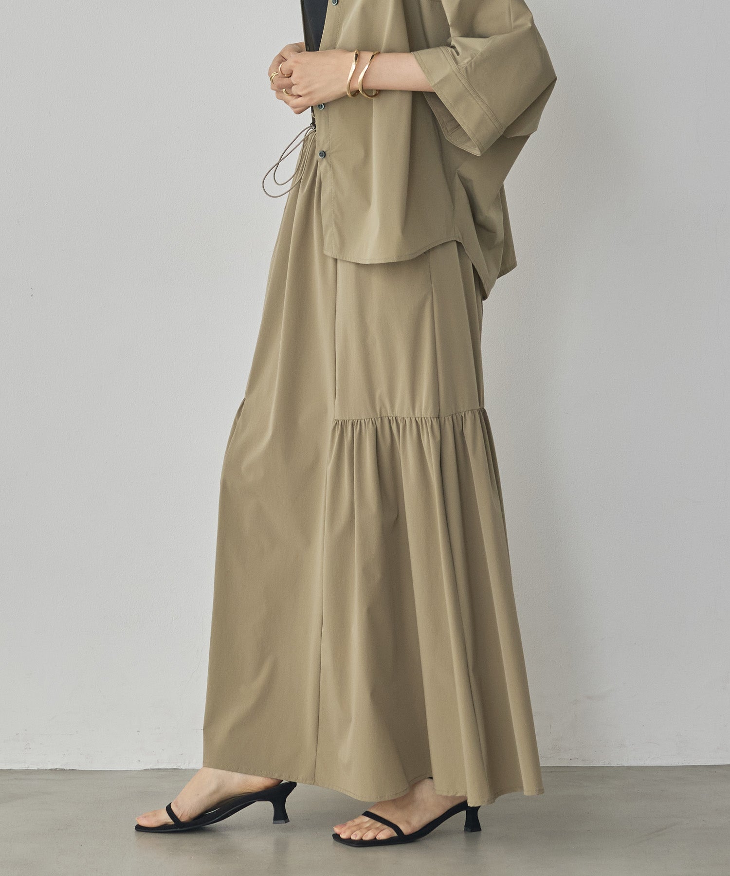 [ICE TOUCH] SIDE-TIERED SKIRT
