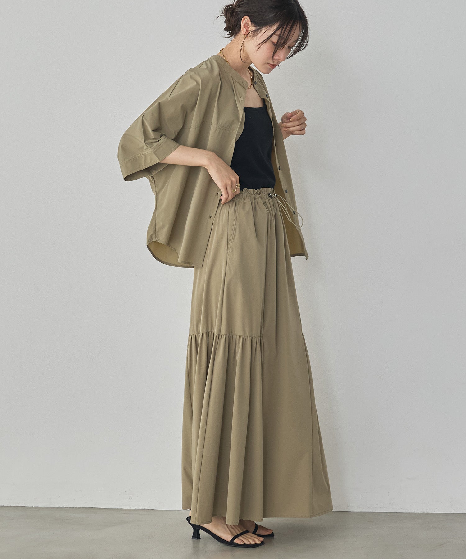 [ICE TOUCH] SIDE-TIERED SKIRT