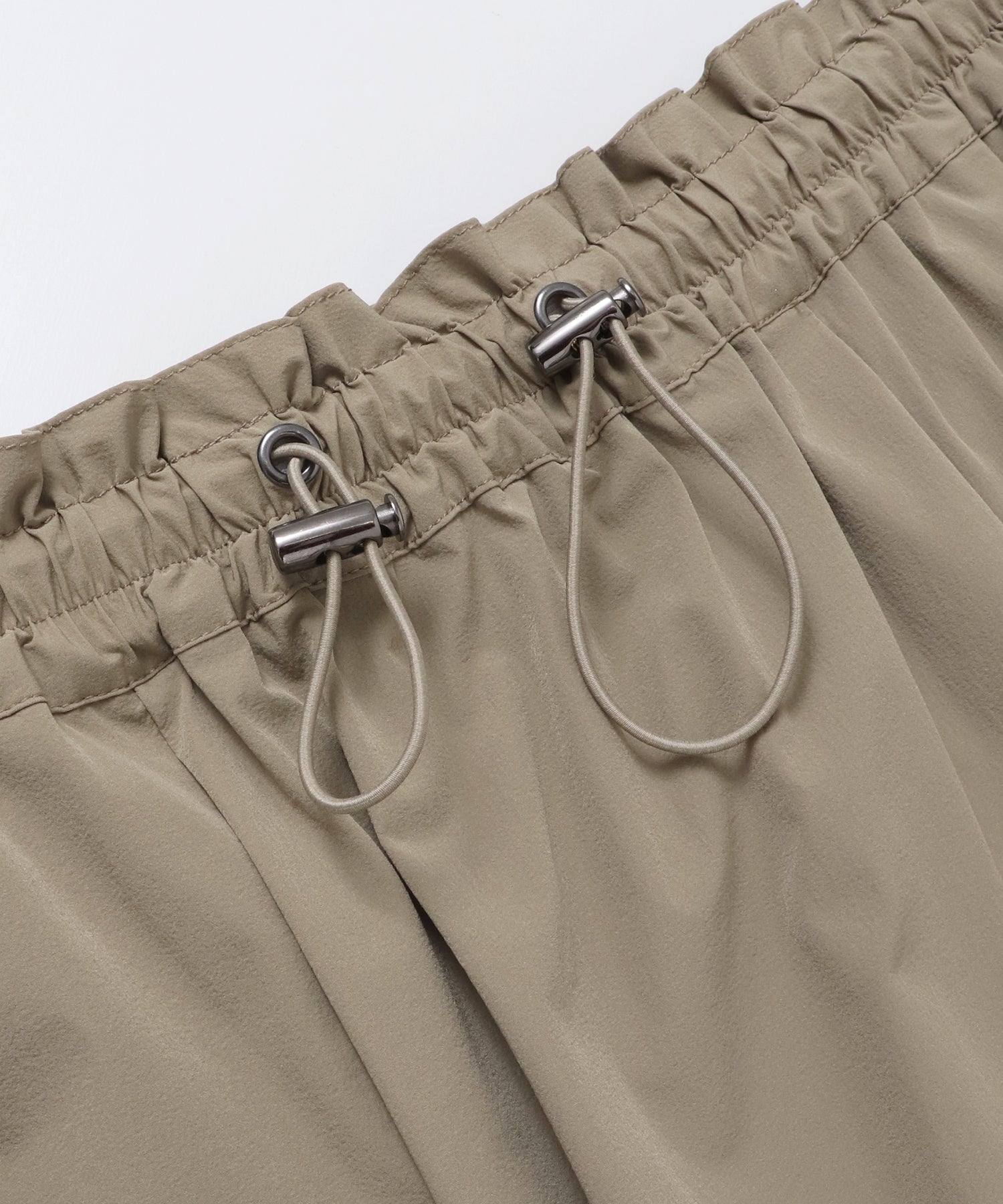 [ICE TOUCH] SIDE-TIERED SKIRT