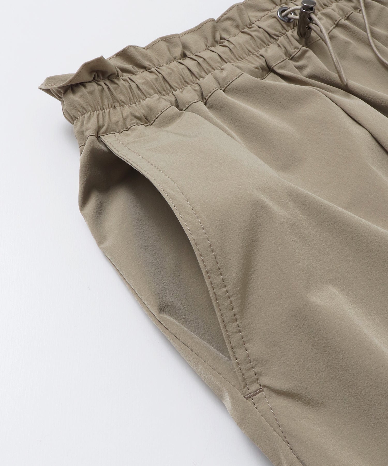[ICE TOUCH] SIDE-TIERED SKIRT