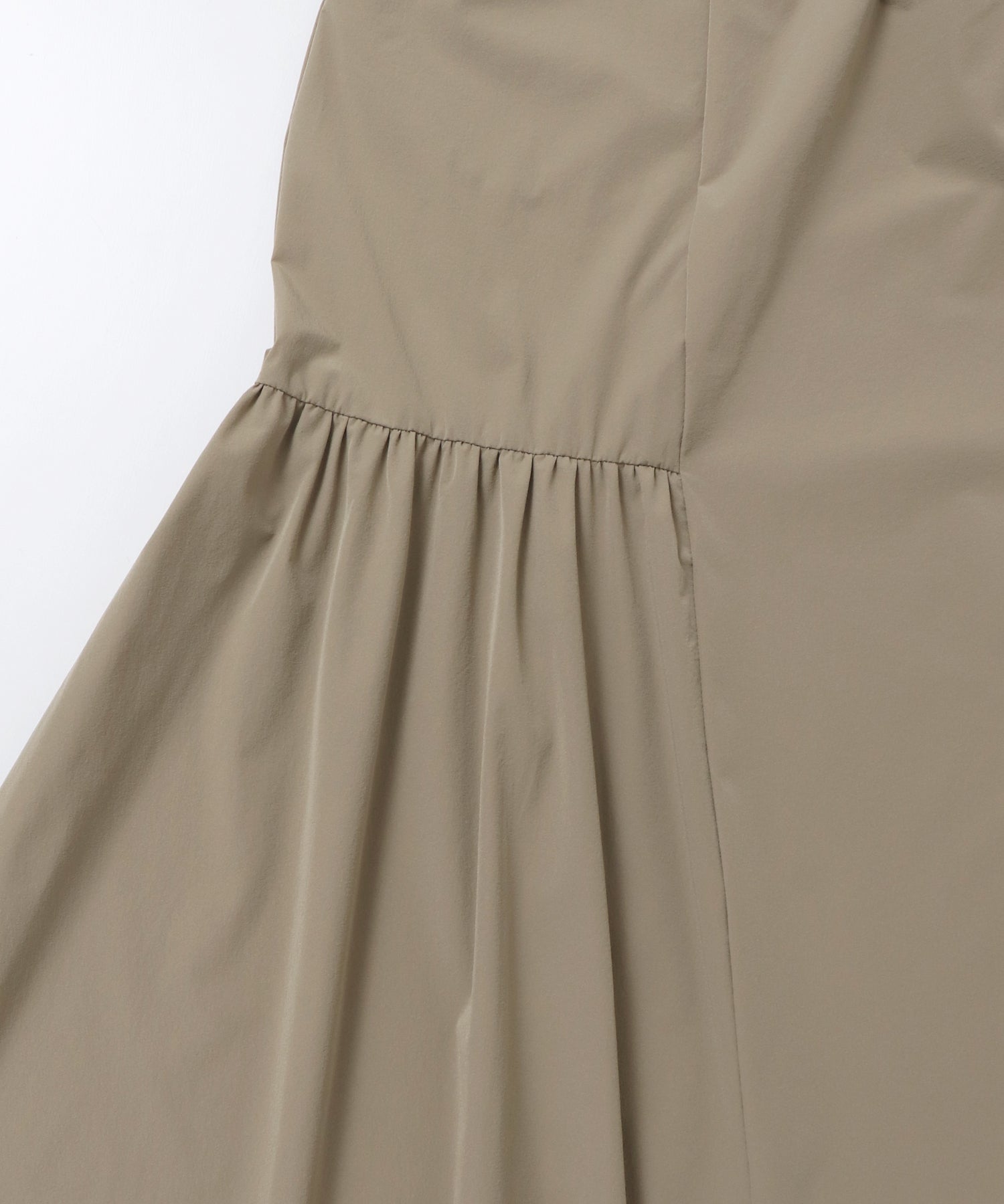 [ICE TOUCH] SIDE-TIERED SKIRT
