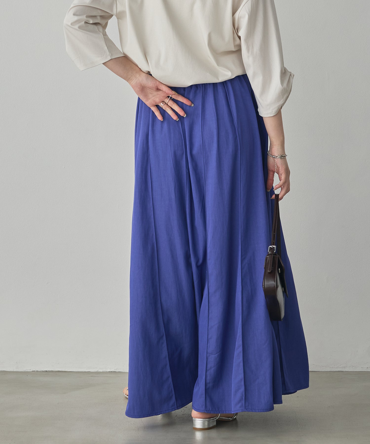FLOWY PANEL SKIRT