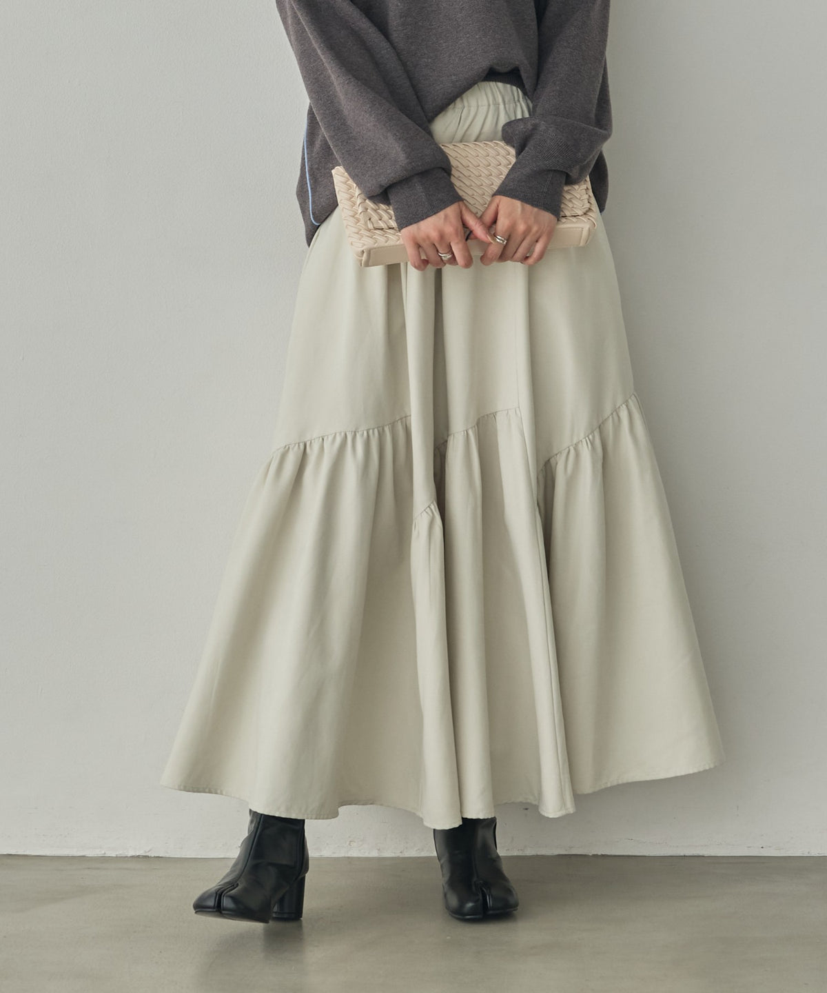 PEACH-TONED BRUSHED FABRIC TIERED SKIRT