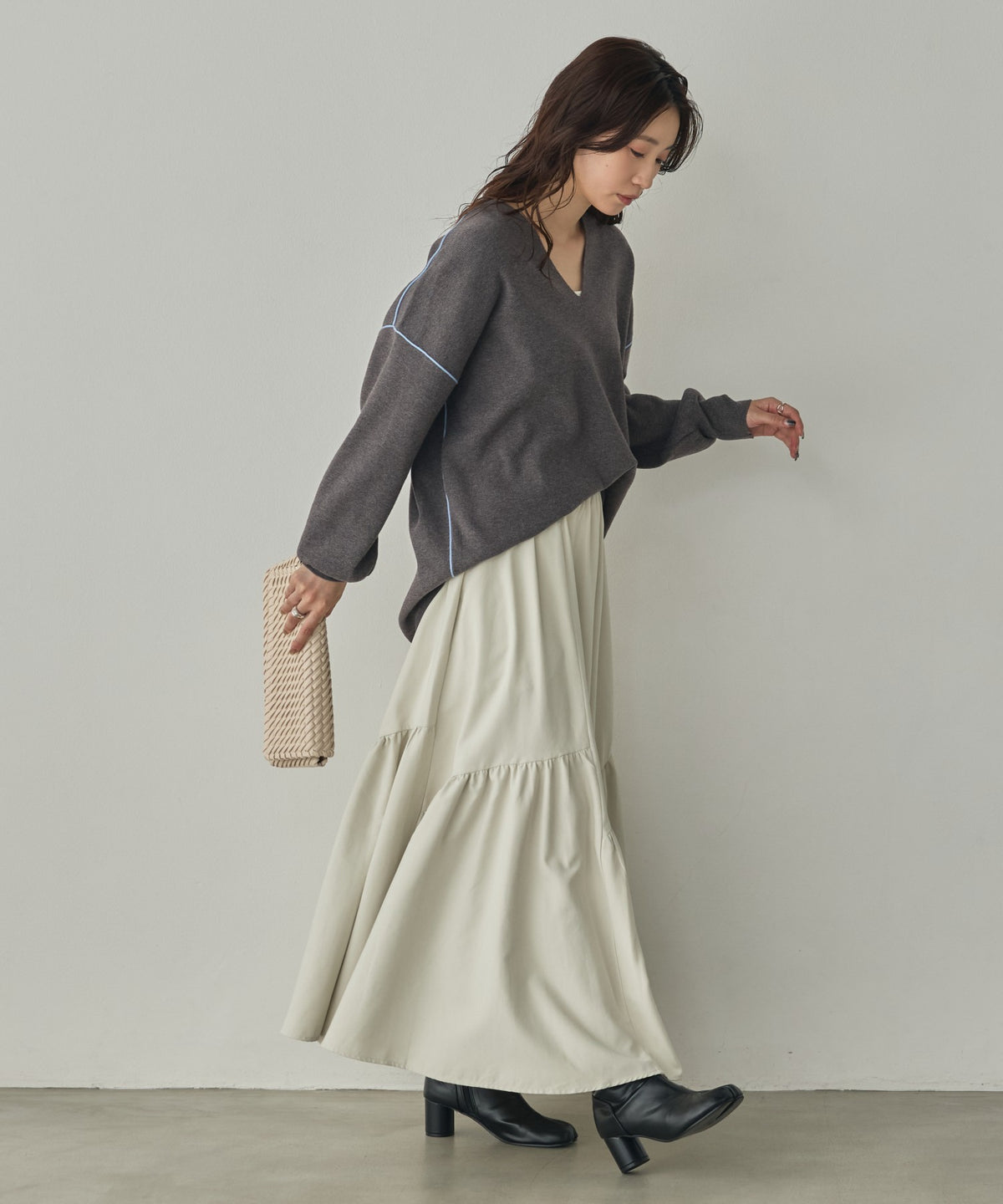 PEACH-TONED BRUSHED FABRIC TIERED SKIRT