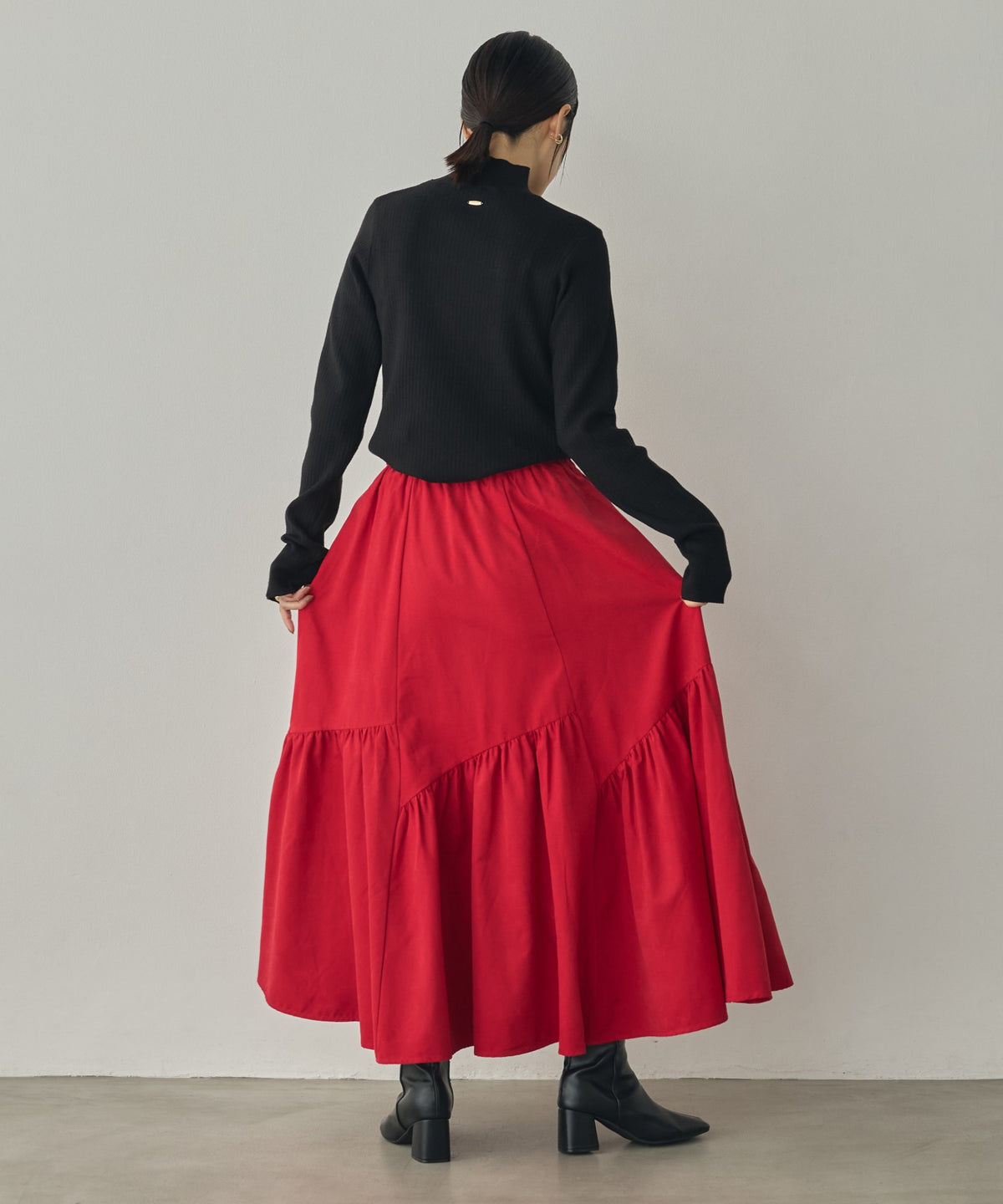 PEACH-TONED BRUSHED FABRIC TIERED SKIRT