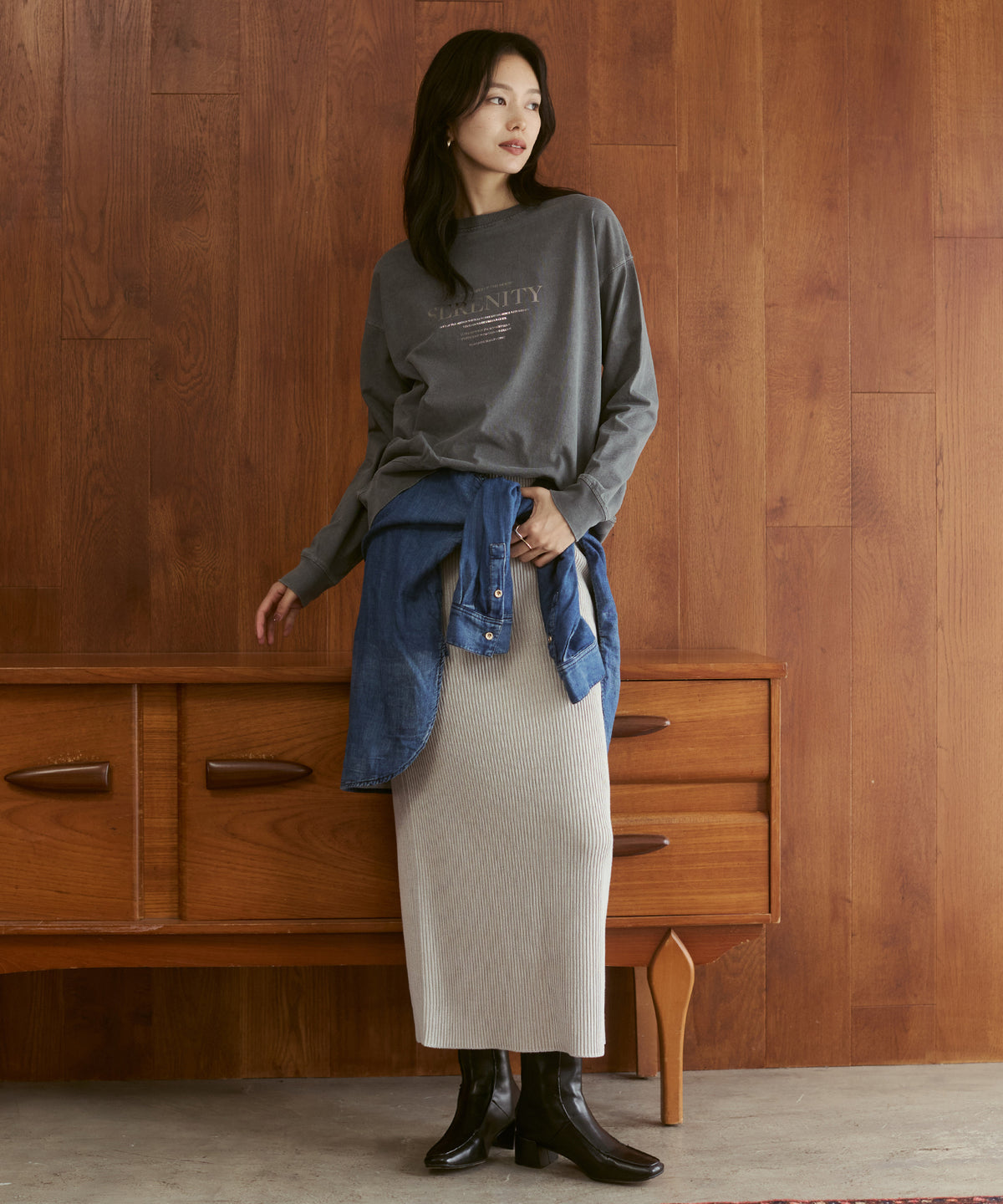VINTAGE-STYLE FITTED SKIRT