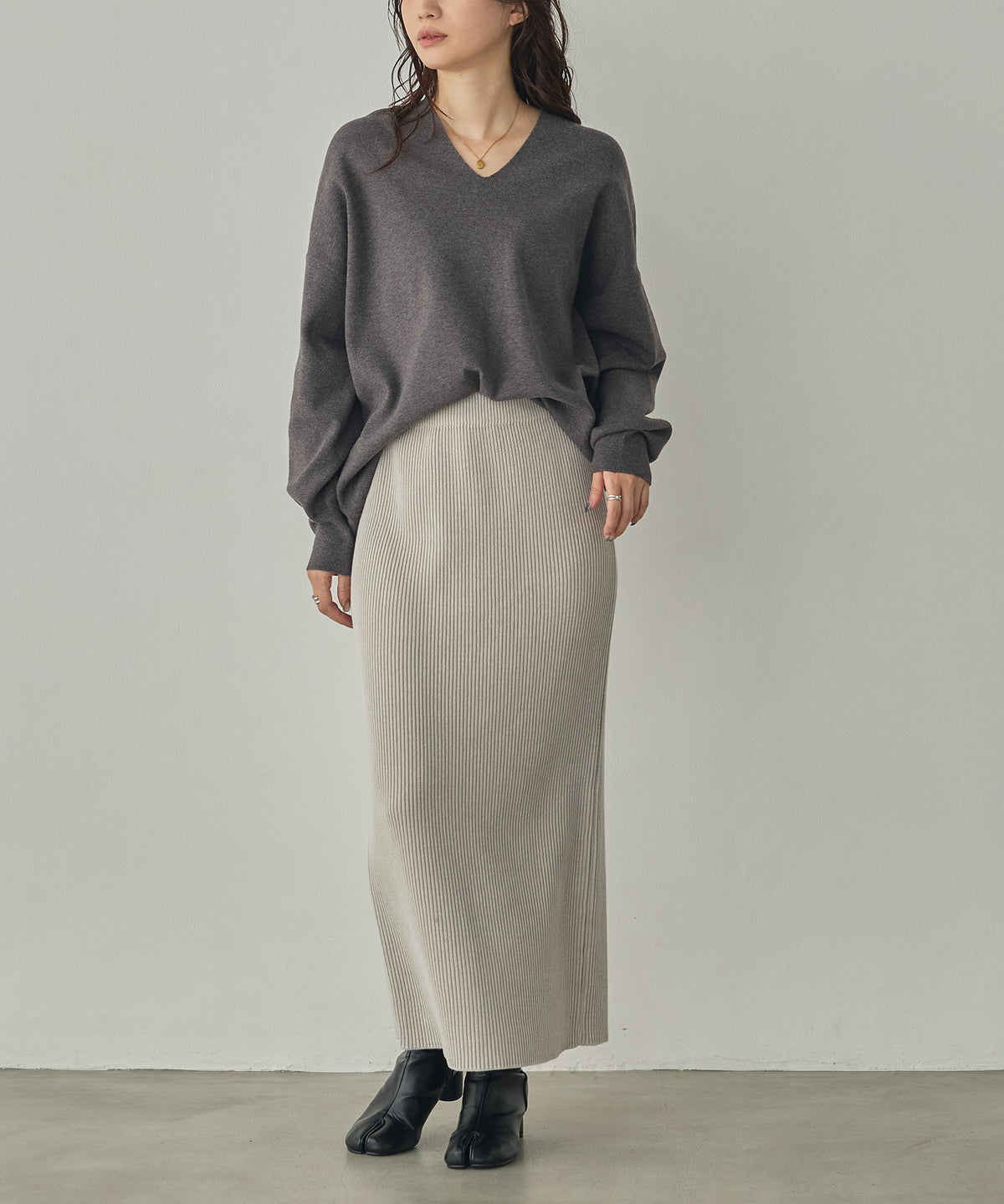 VINTAGE-STYLE FITTED SKIRT