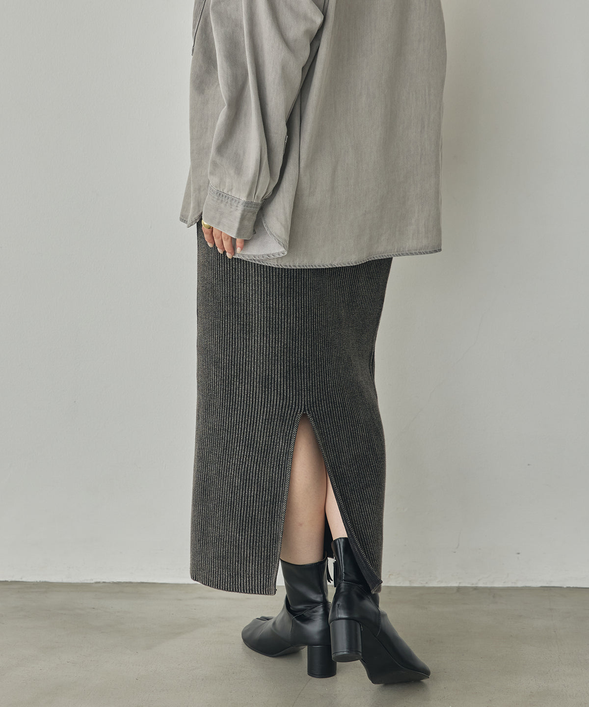 VINTAGE-STYLE FITTED SKIRT